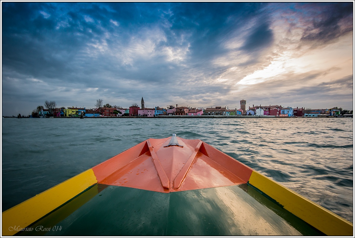 Burano in Barca