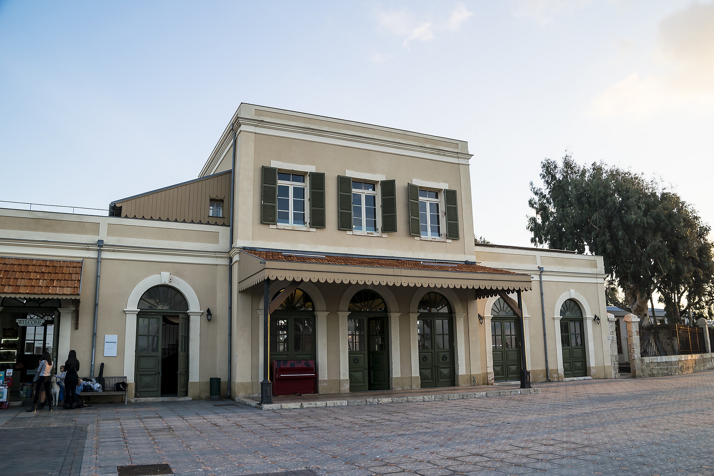 Stazione ferroviaria