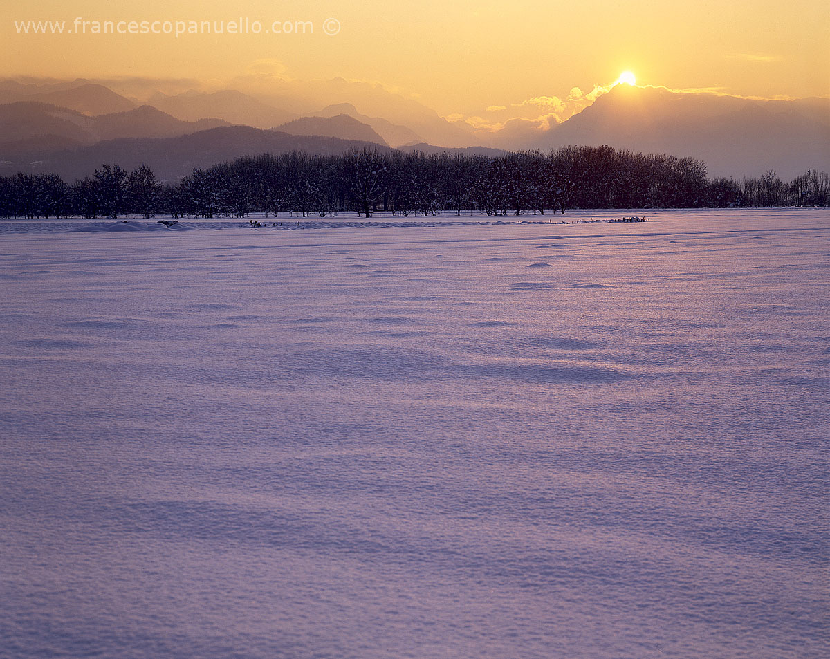Winter look from the foothills to the Alps