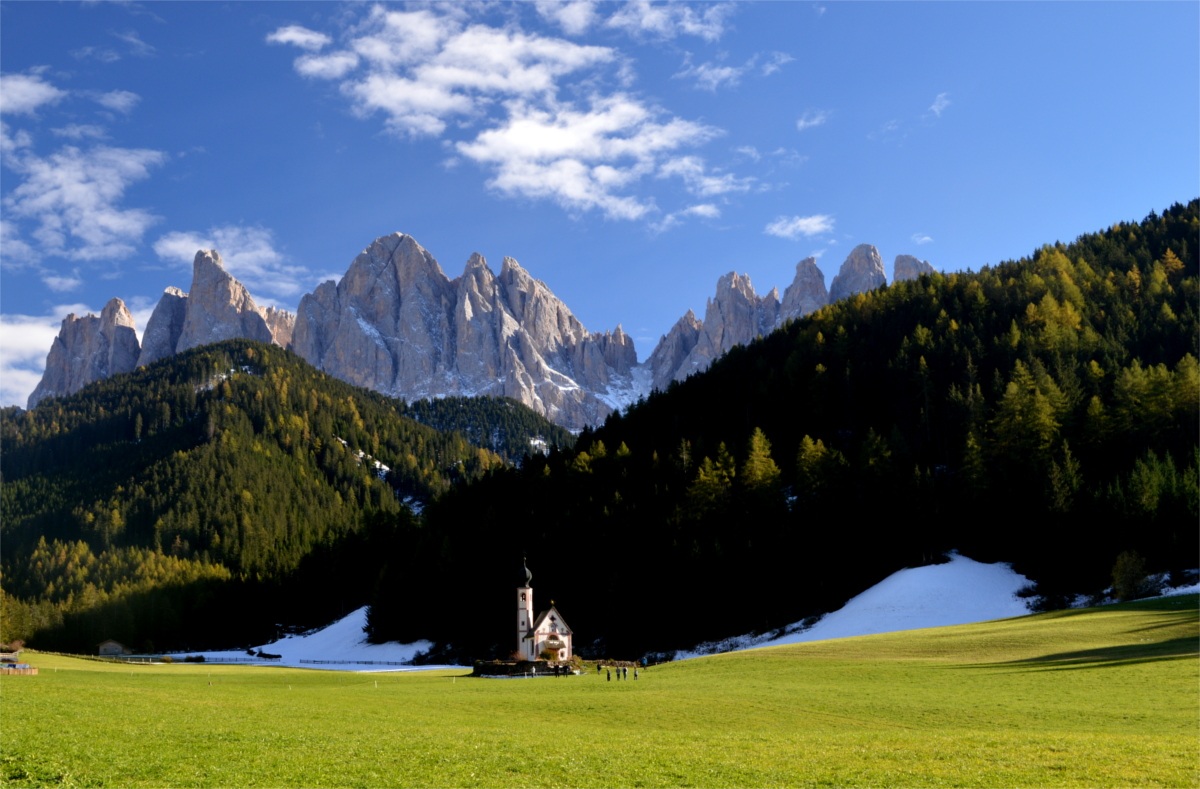 Odle and the church of Ranui