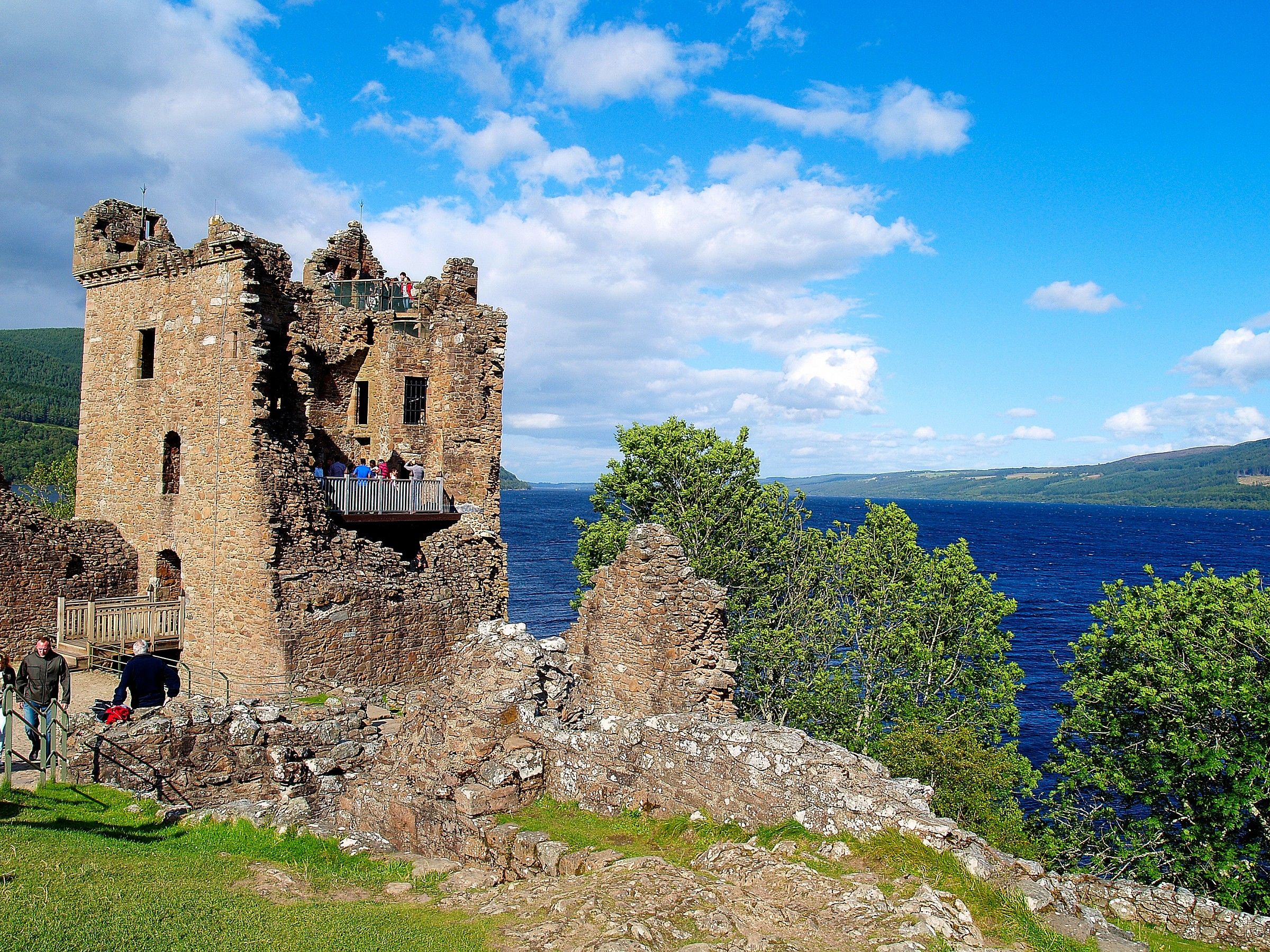 urquhart castle , Scozia