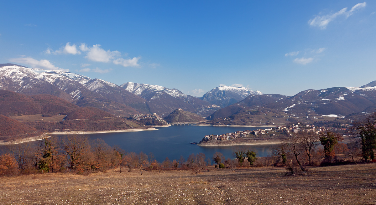 LAGO DEL TURANO - PANORAMA -