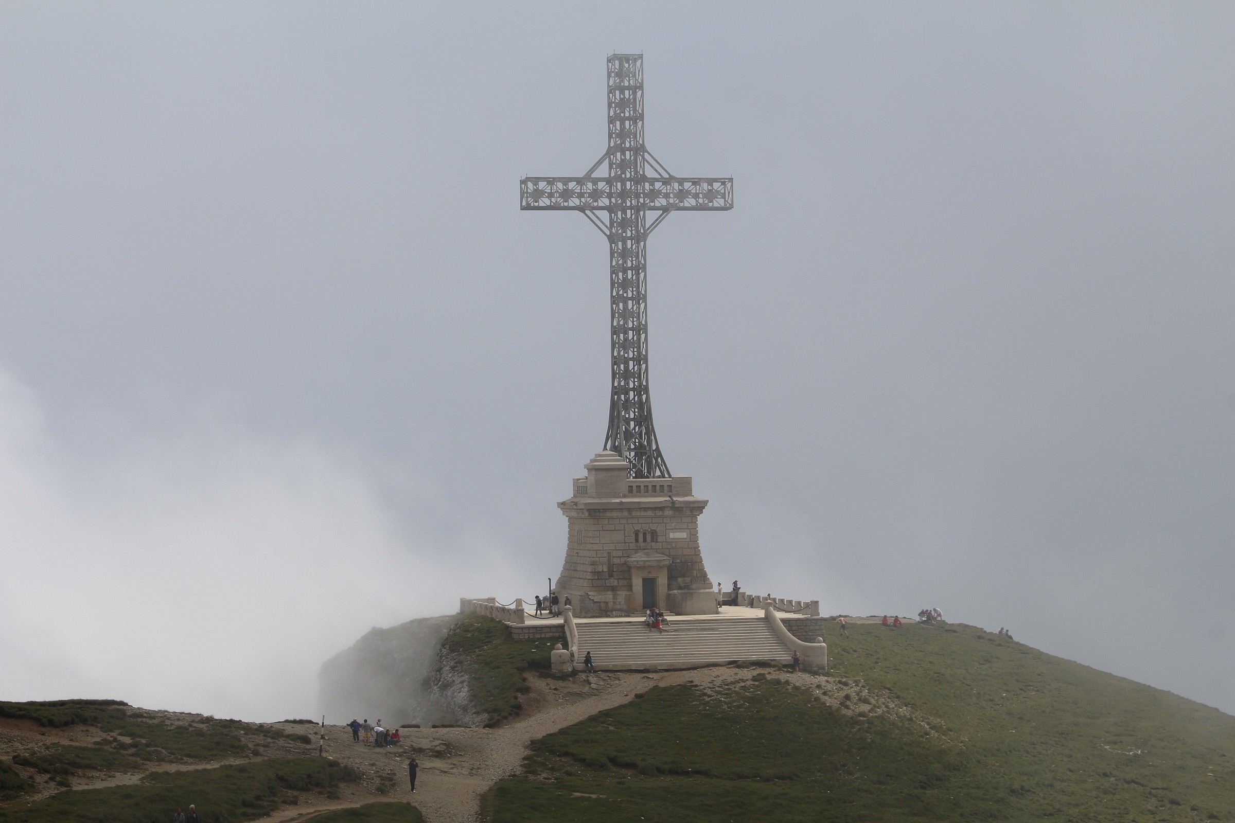 Crucea de pe Caraiman (Romania)