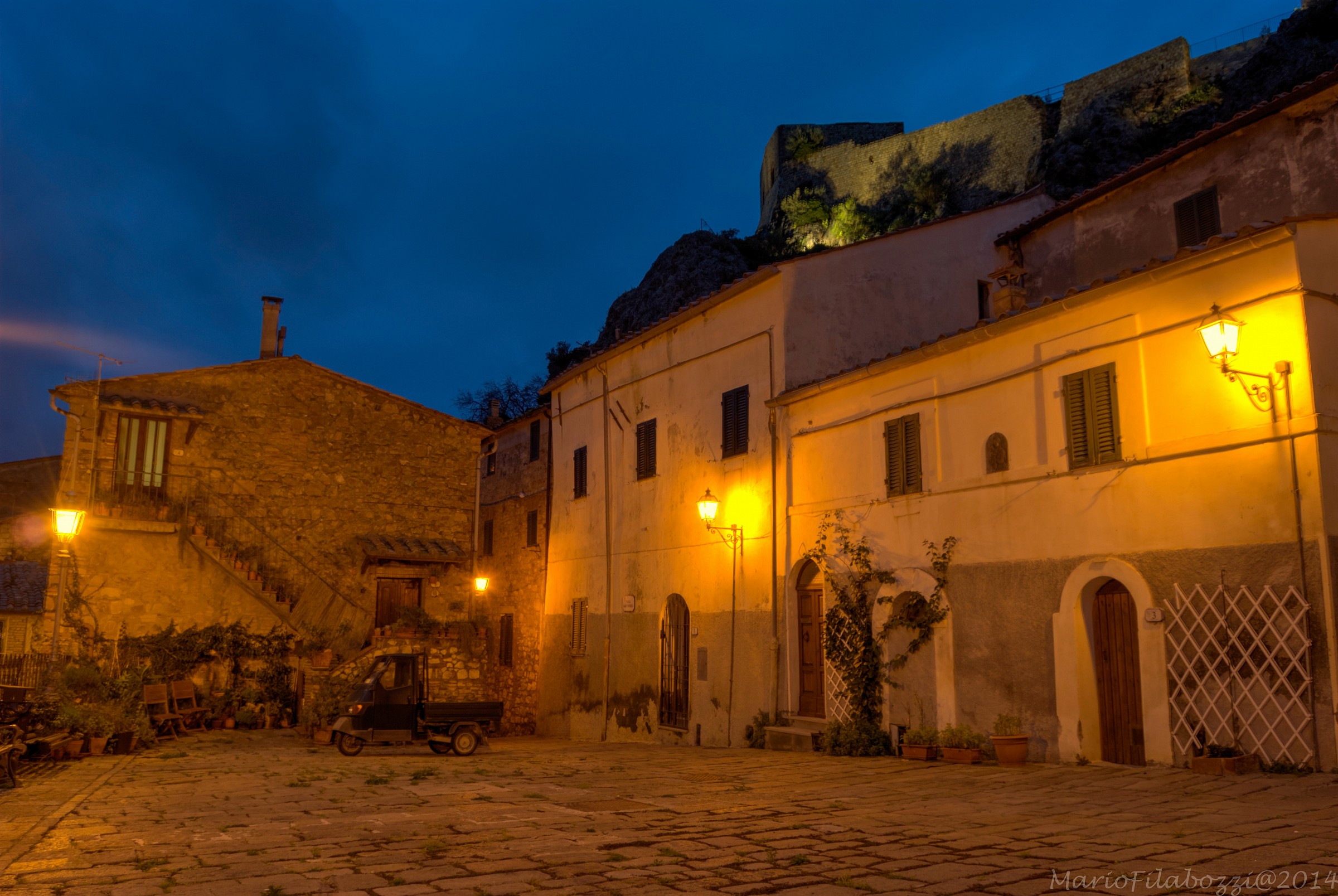 In piazza a Montemassi