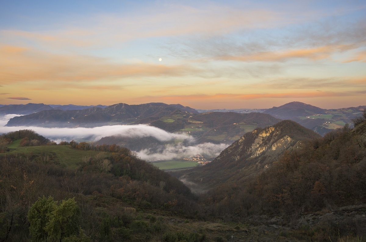 Sunrise on Pian di Venola (bo)