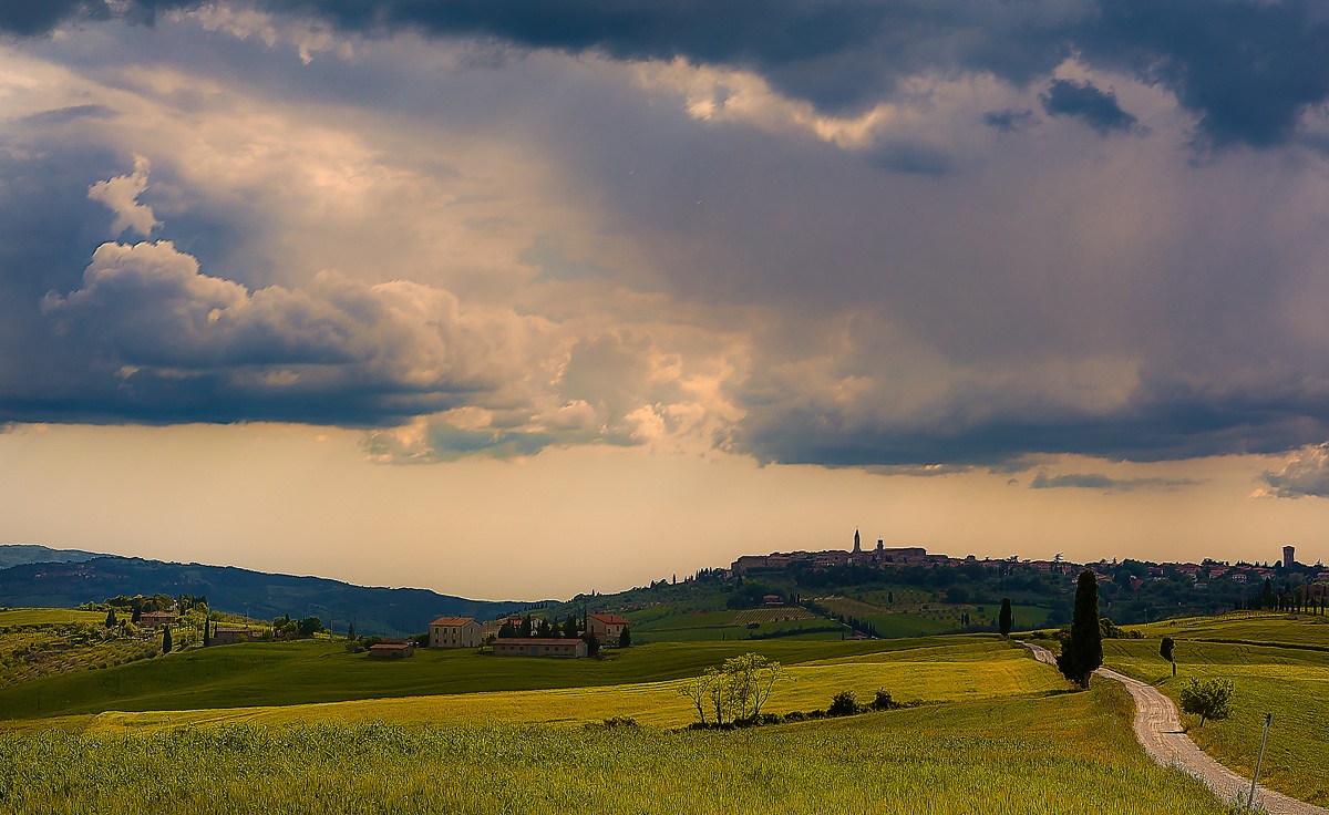 Going to rain in Pienza