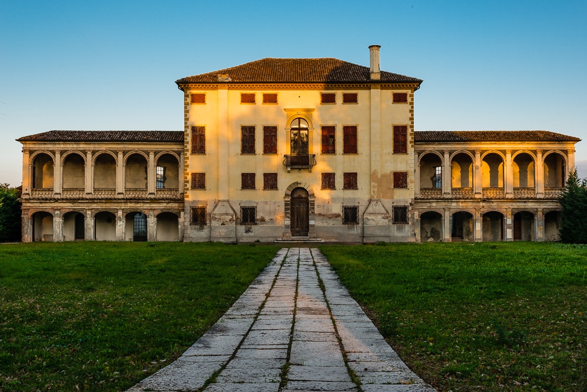 A fireplace yes, a no chimney
