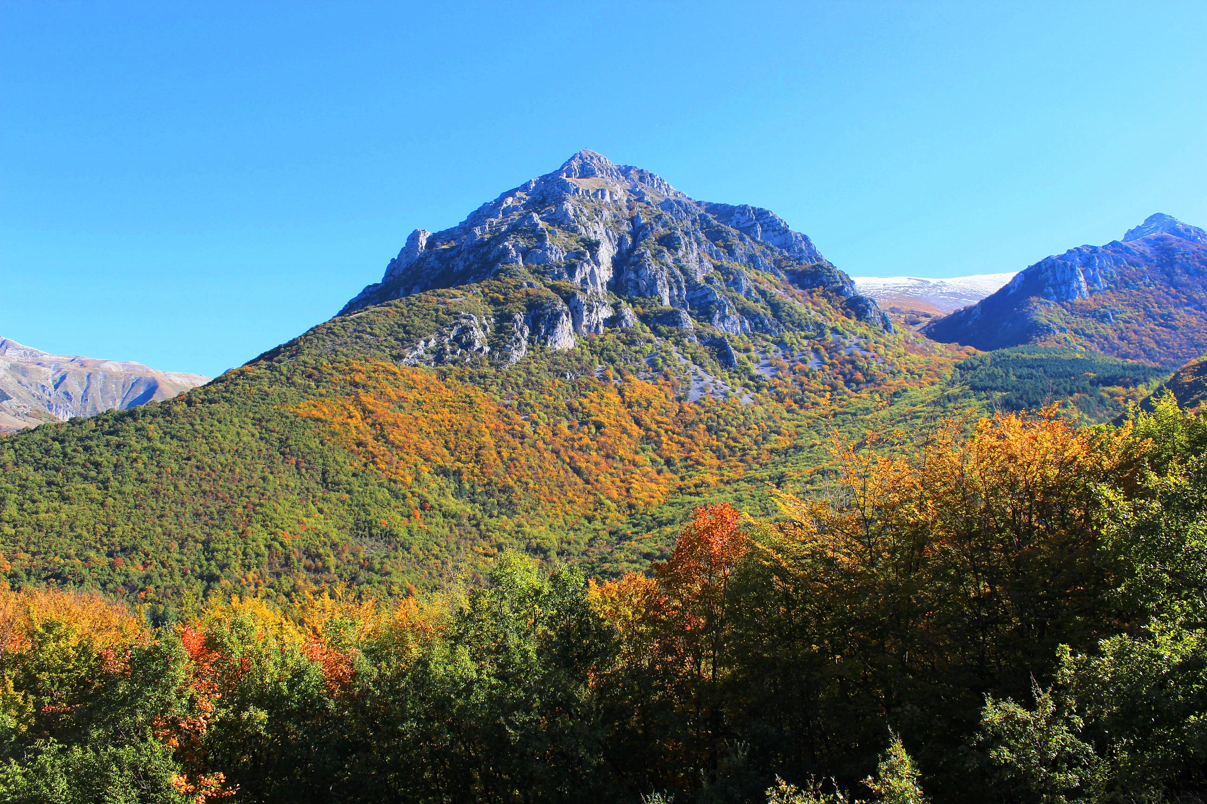 Autumn colors on the Sibillini
