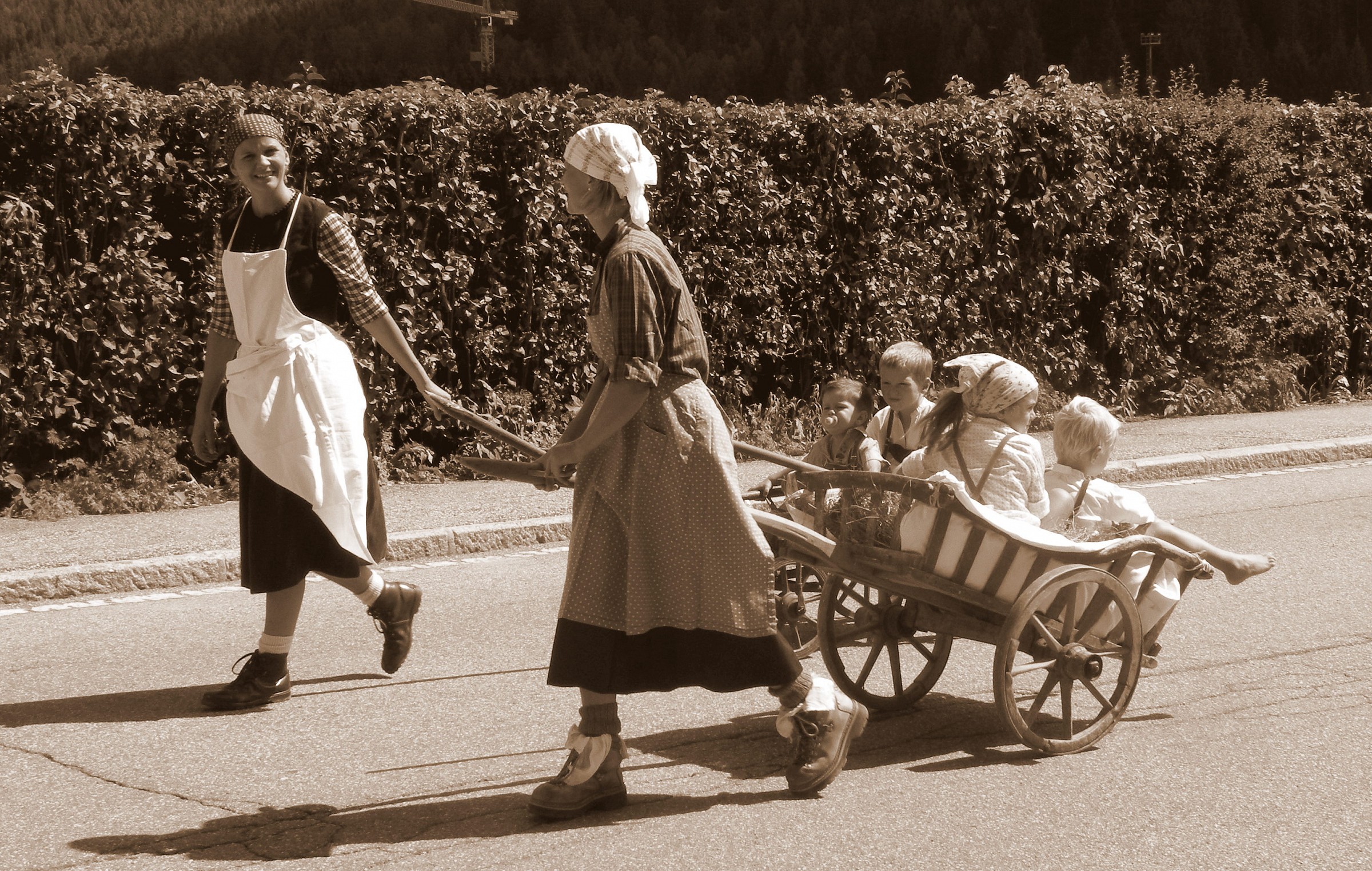 800 wheelchairs in the mountains