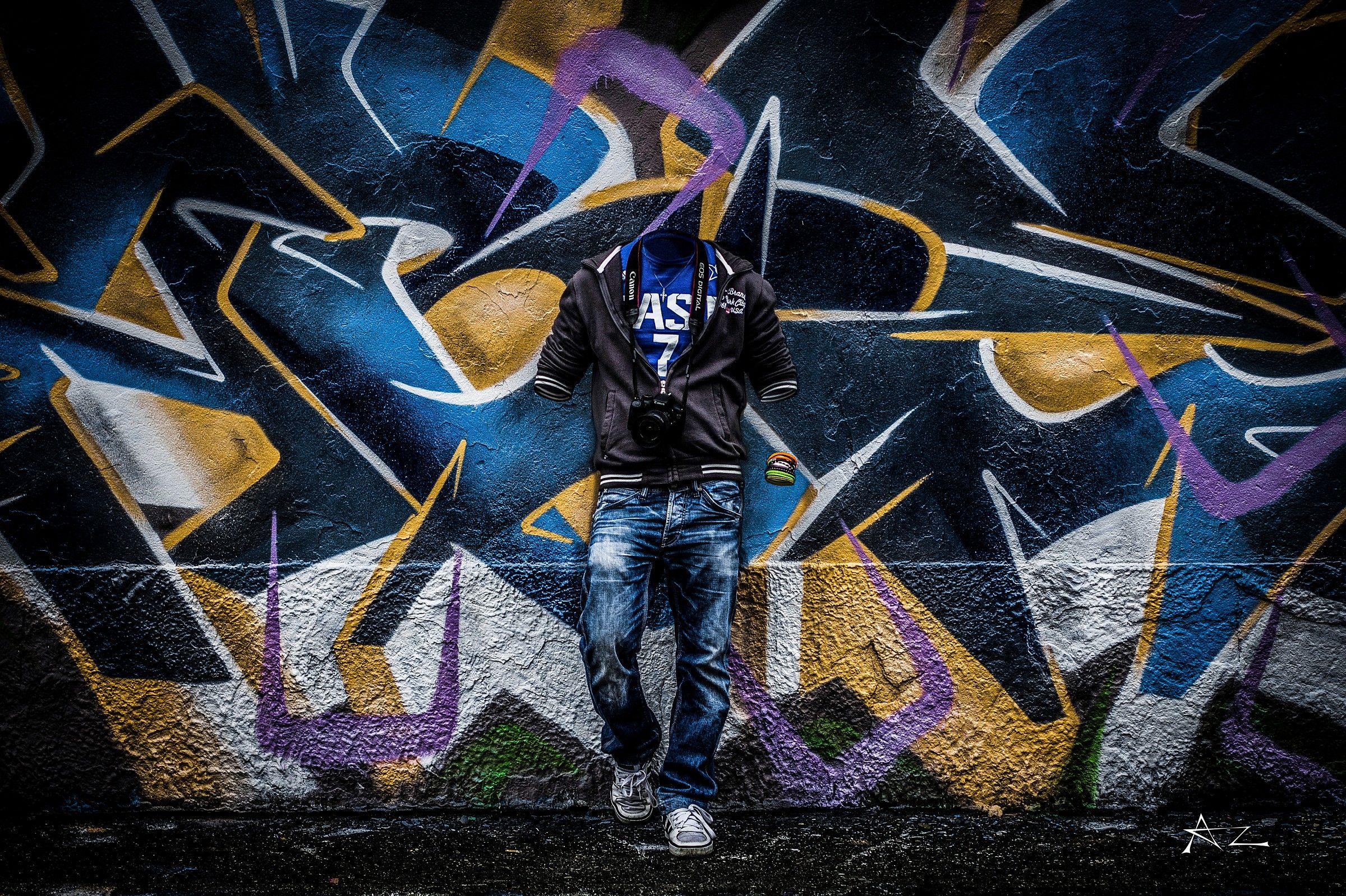 Hey, I just want to take a selfie but... I forgot mysel