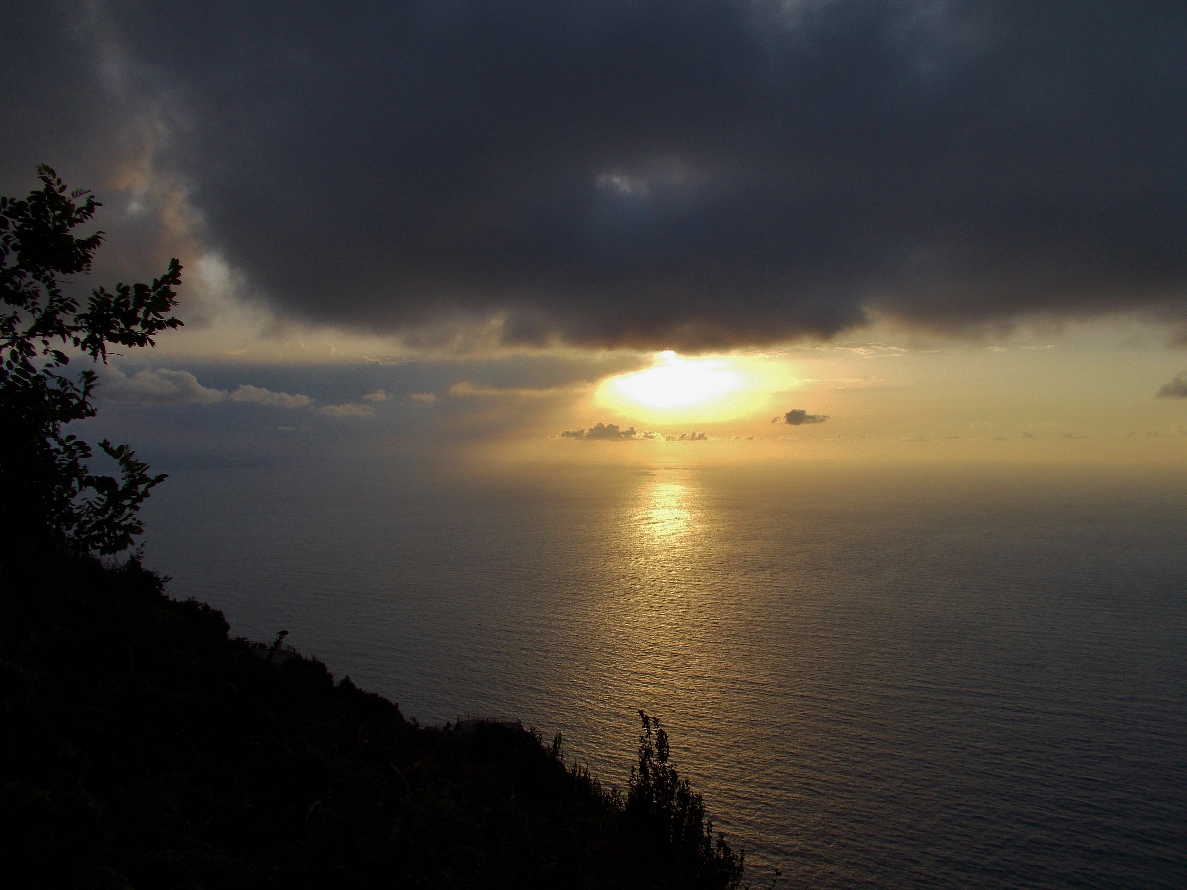 Tramonto sulle Isole Eolie e Stretto di Messina