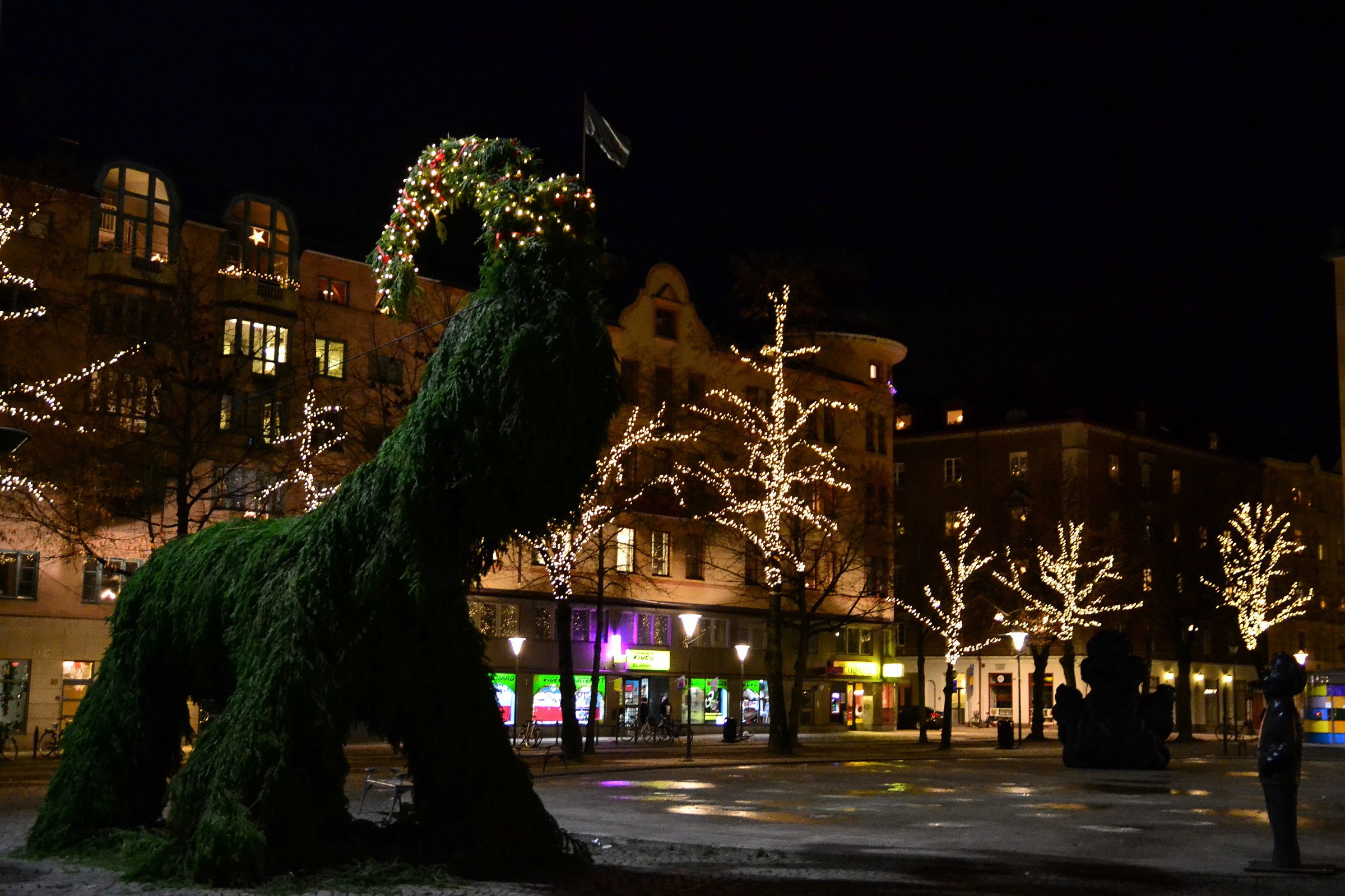 Orebro - Bizzarre figure