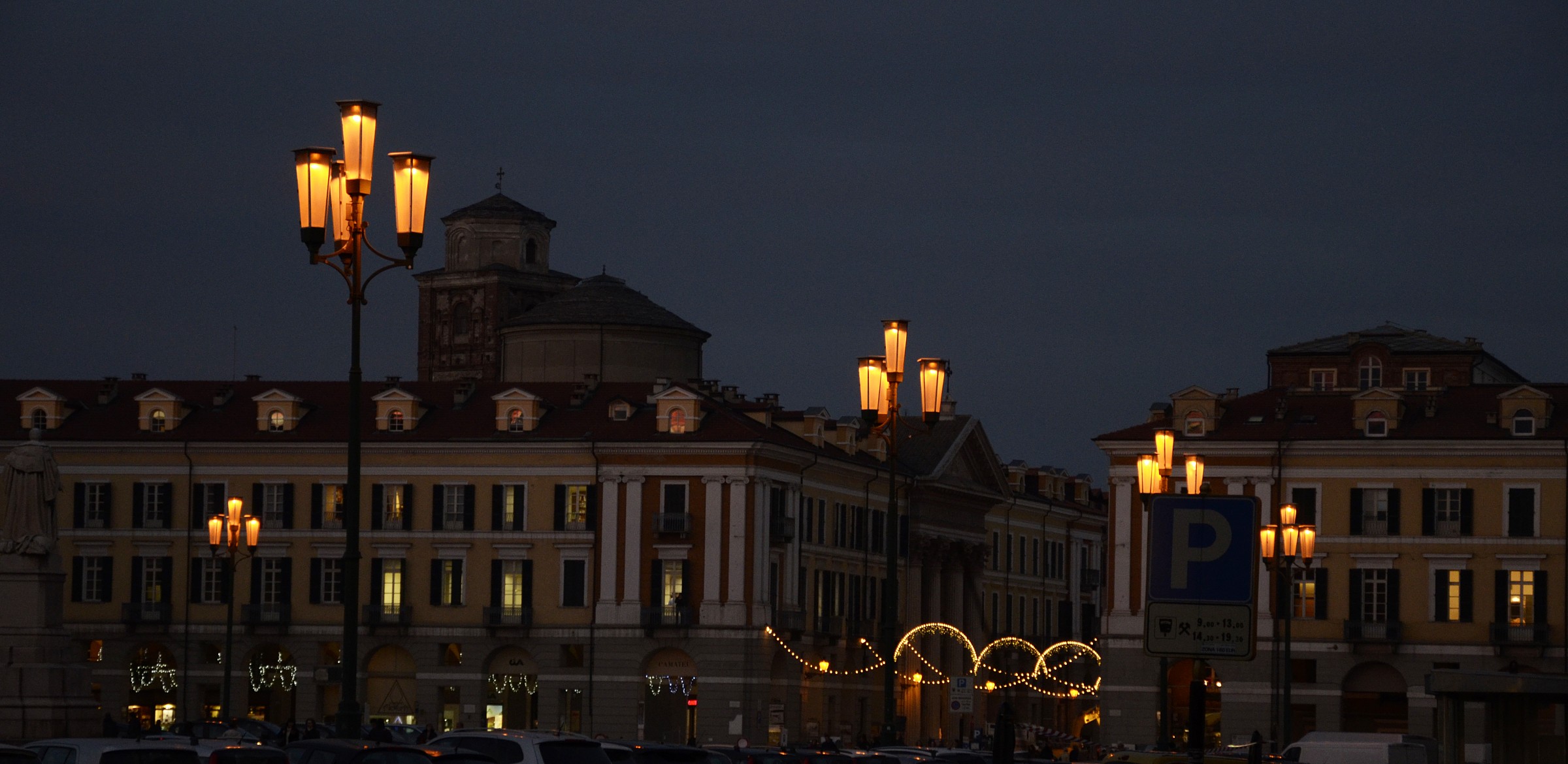 Cuneo di sera - Piazza Galimberti