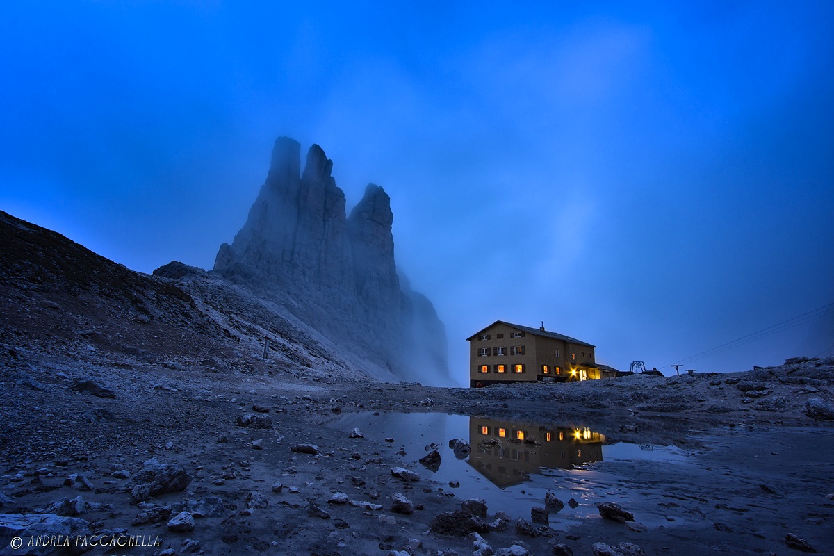 Blue hour at the refuge Re Alberto