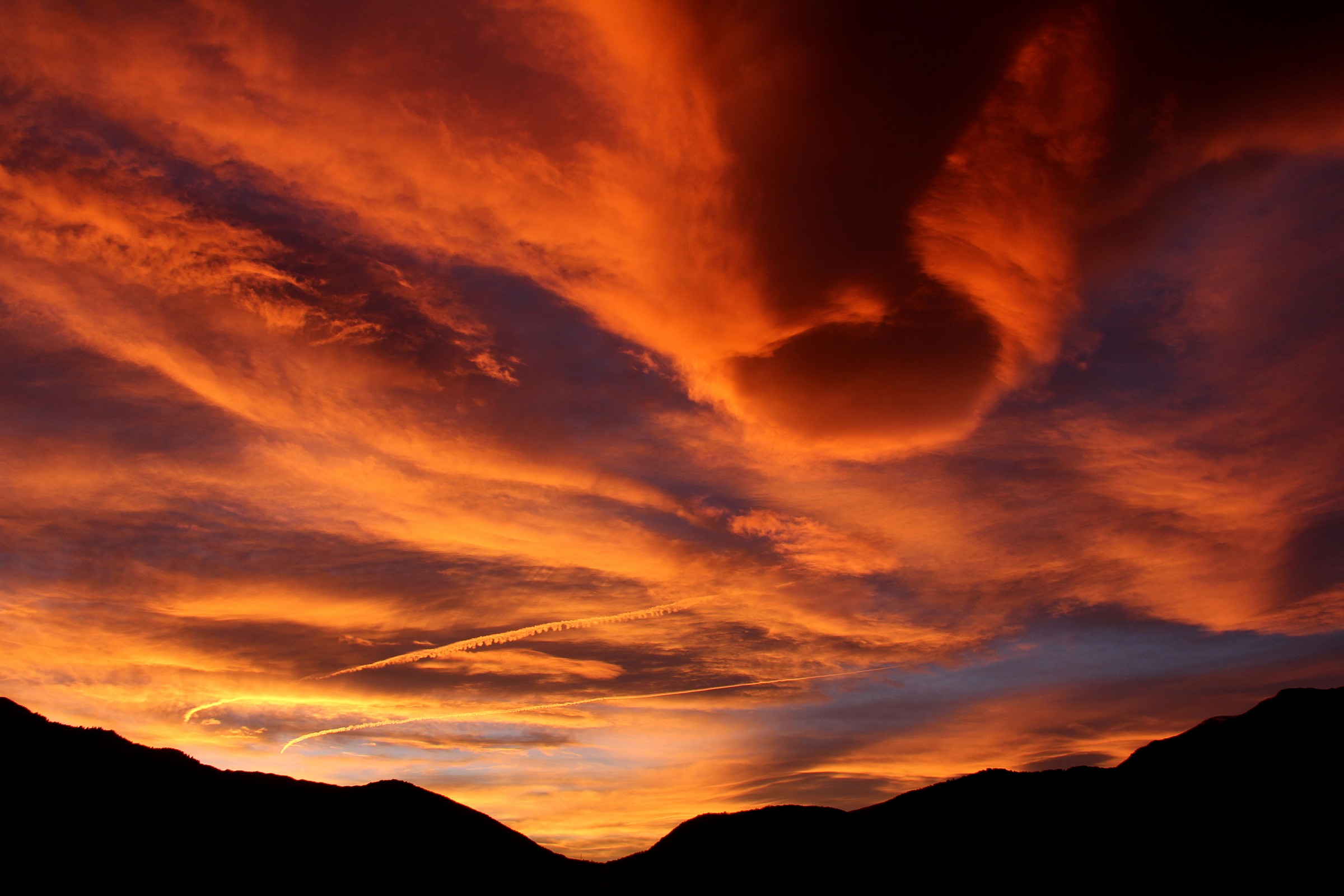 Like a funnel, a cloud at sunset ...