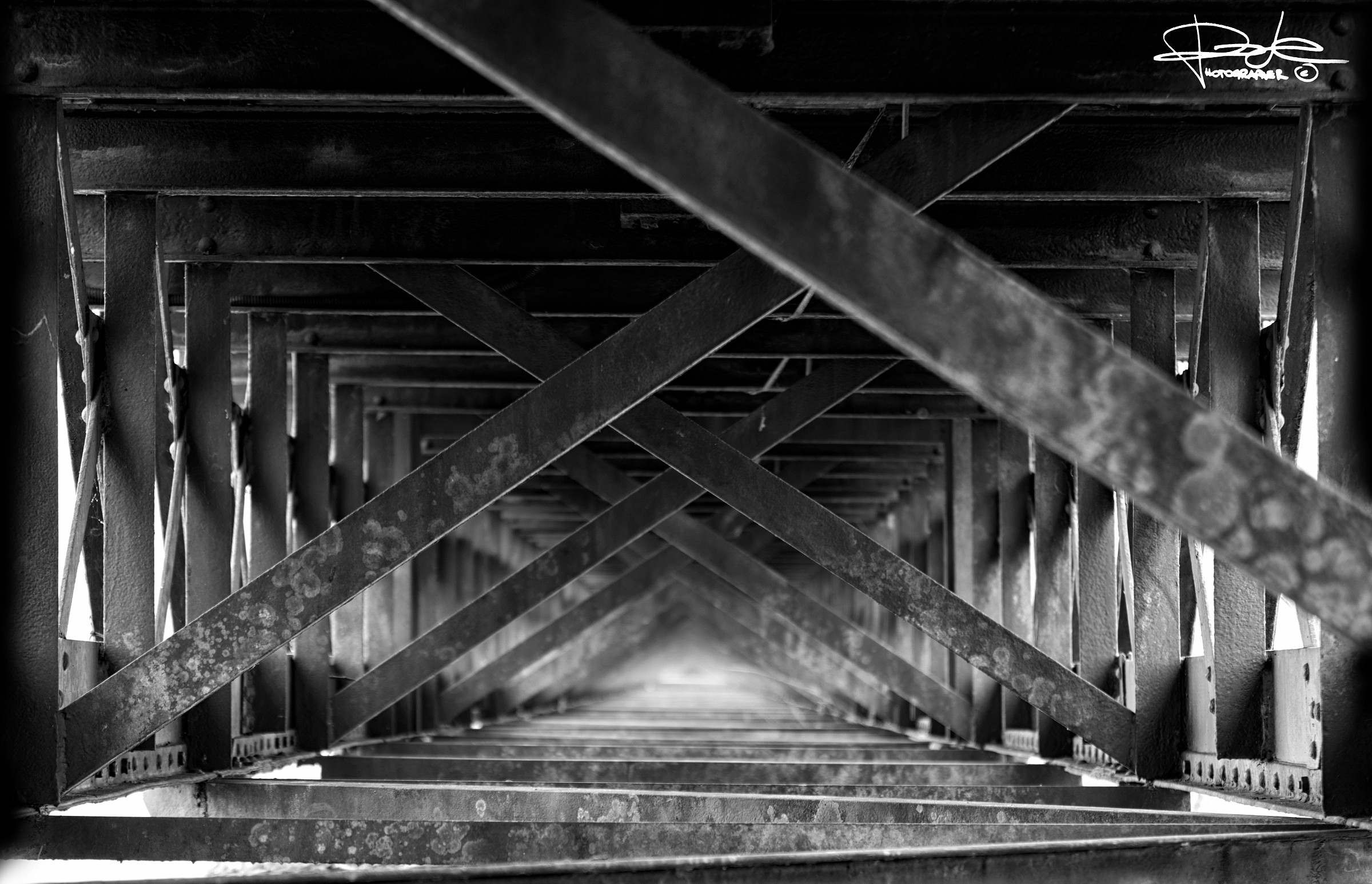 inside a bridge on 'Adda - Fara Gera d' Adda