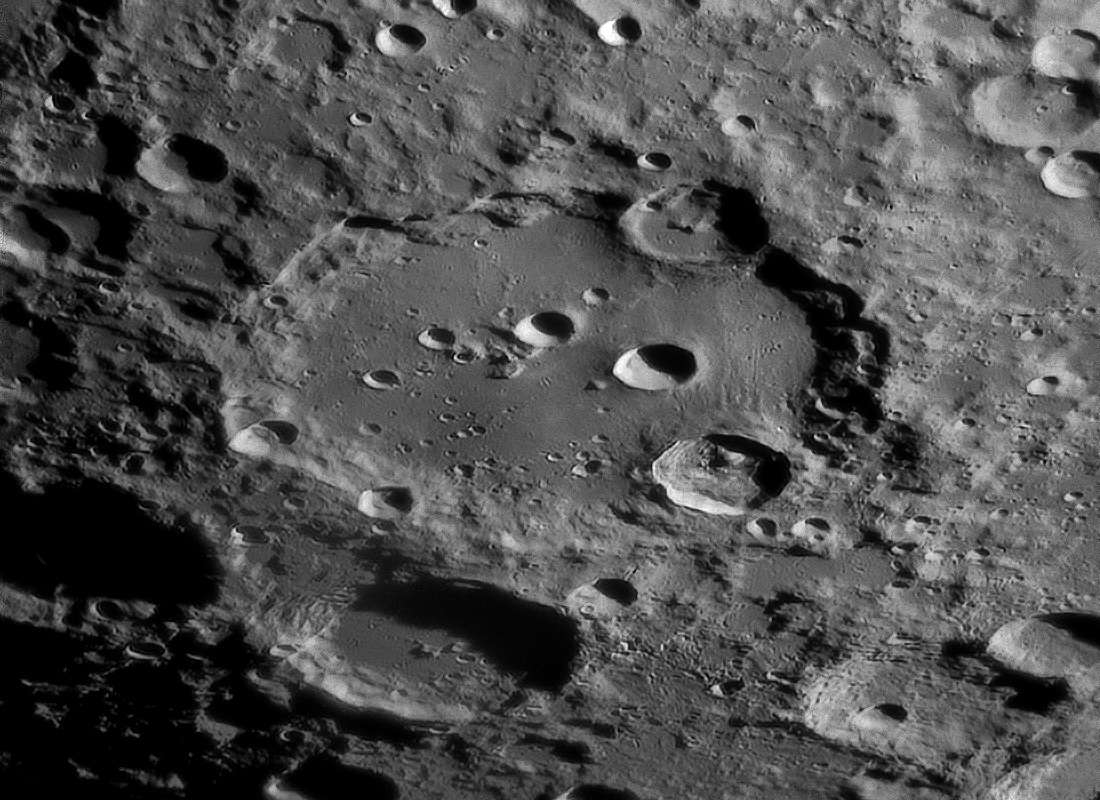 Moon crater Clavius ??November 2, 2014