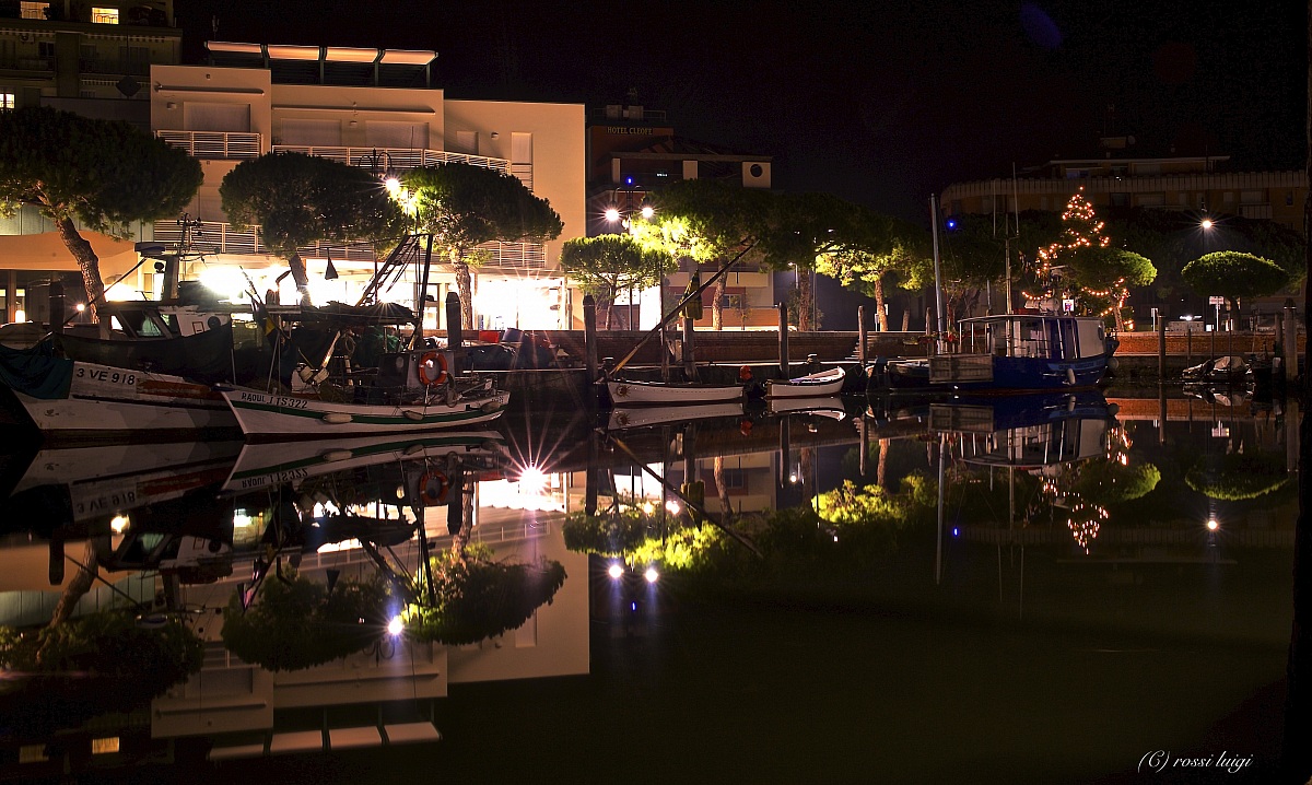 nocturnal reflections of the port 2