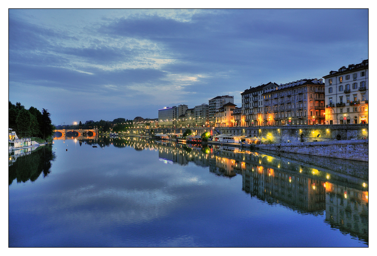 Ora blu a Torino
