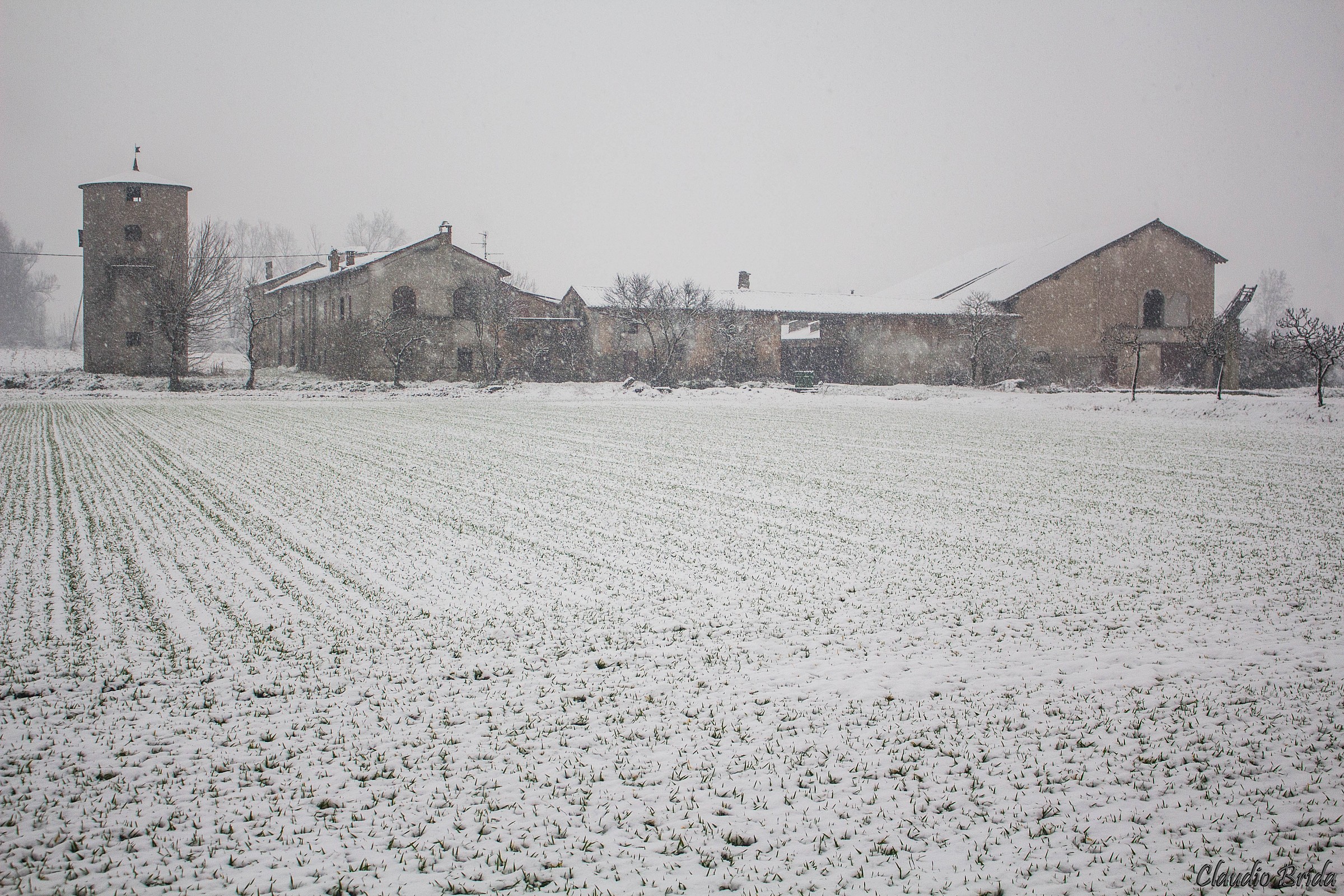 the house in the snow