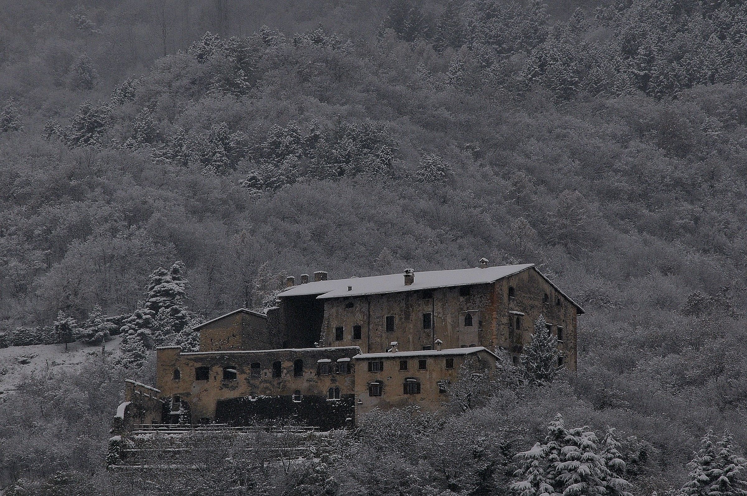 castel Noarna with snow