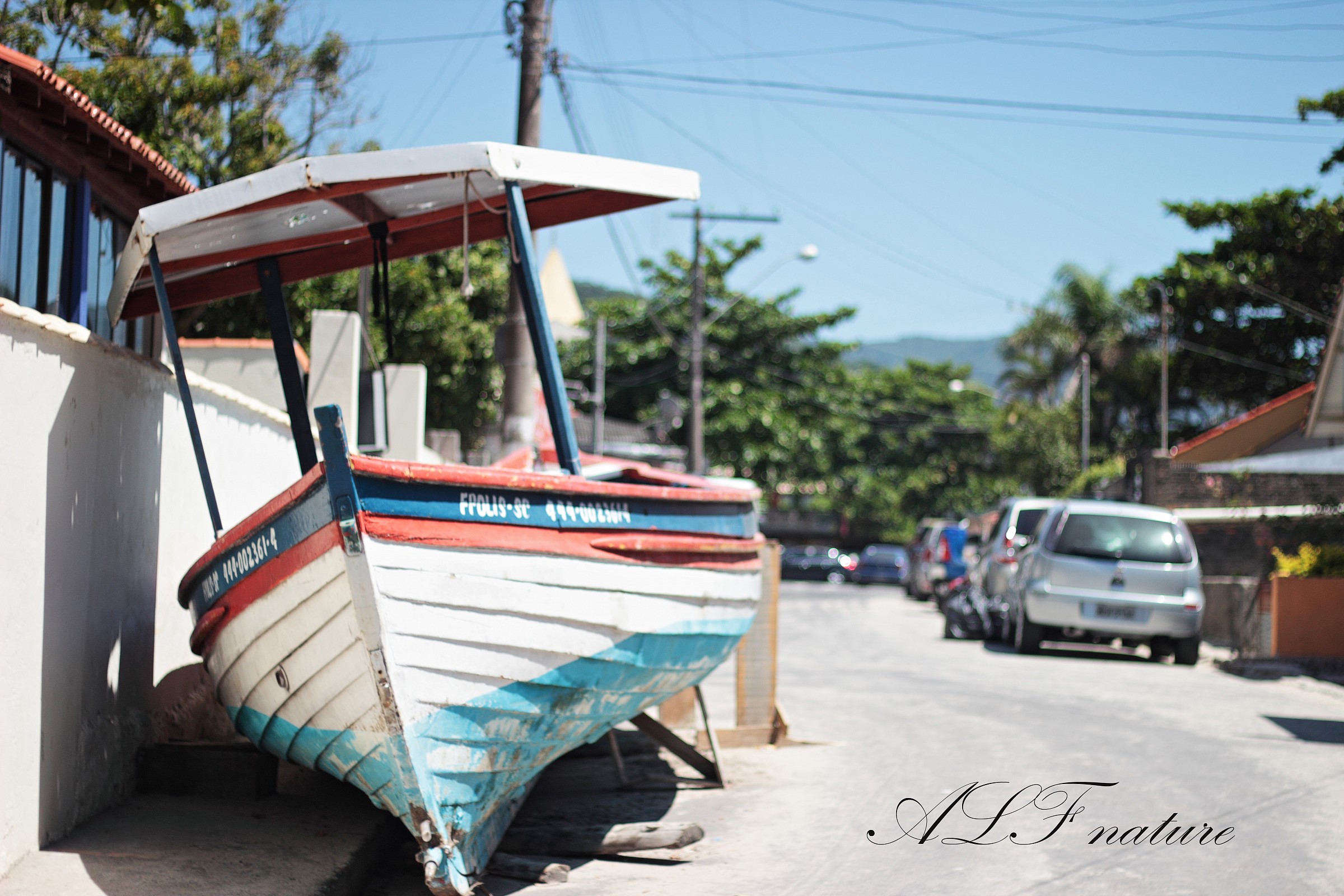 estacionar to embarcaço