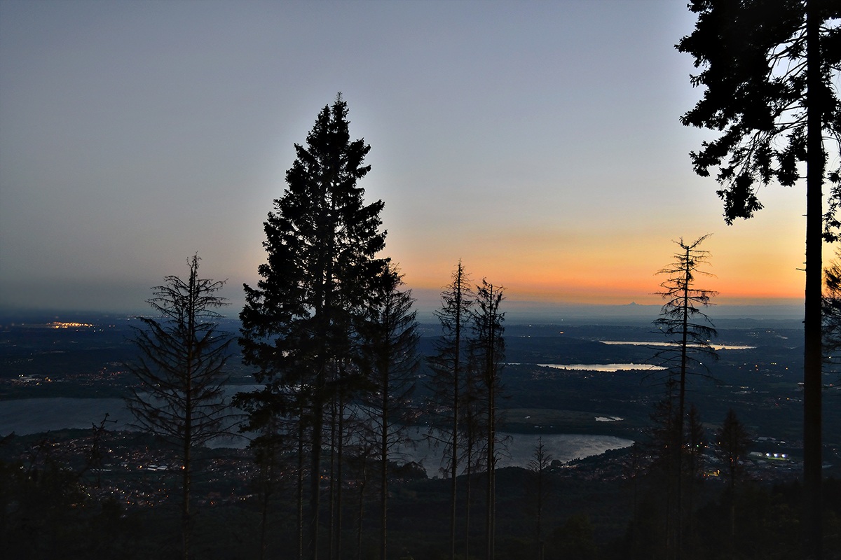 Varese Lake at sunset