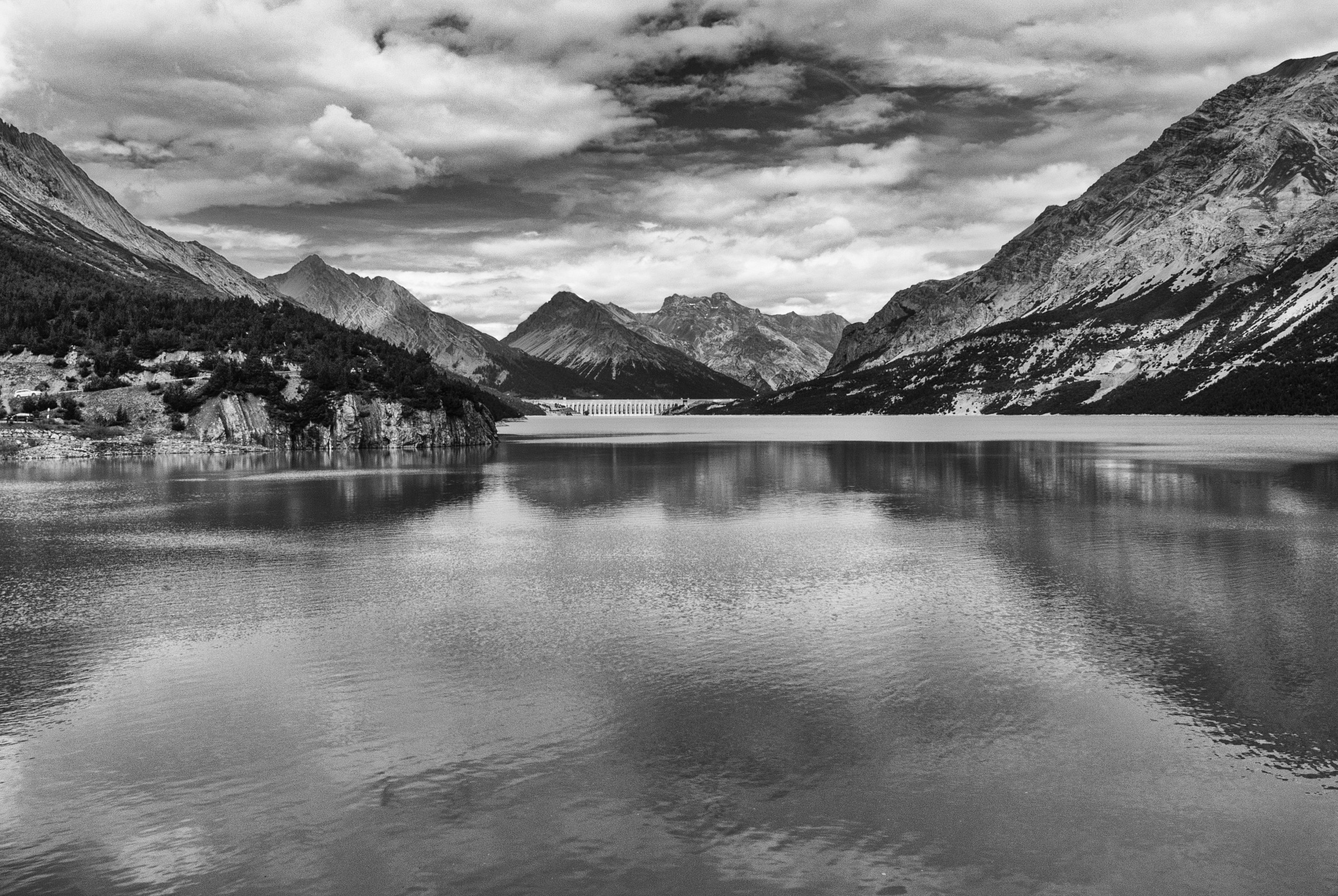 Lago del Cancano - vista panoramica della diga