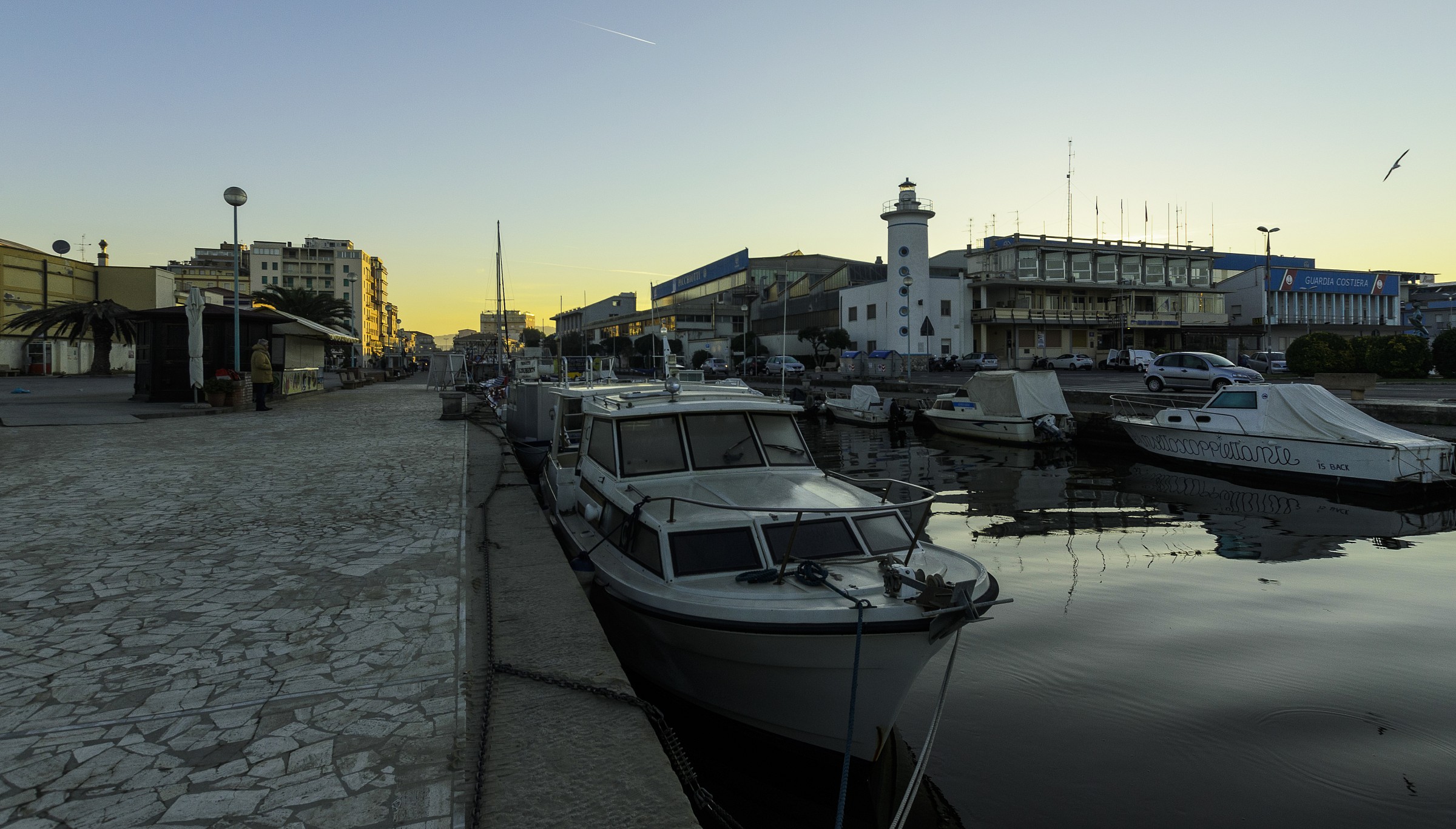 Lungomolo Greco - Viareggio