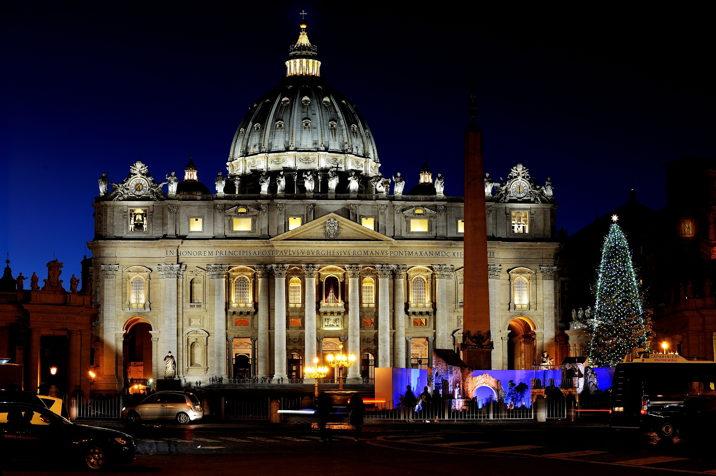 Piazza S.Pietro-Natale 2014