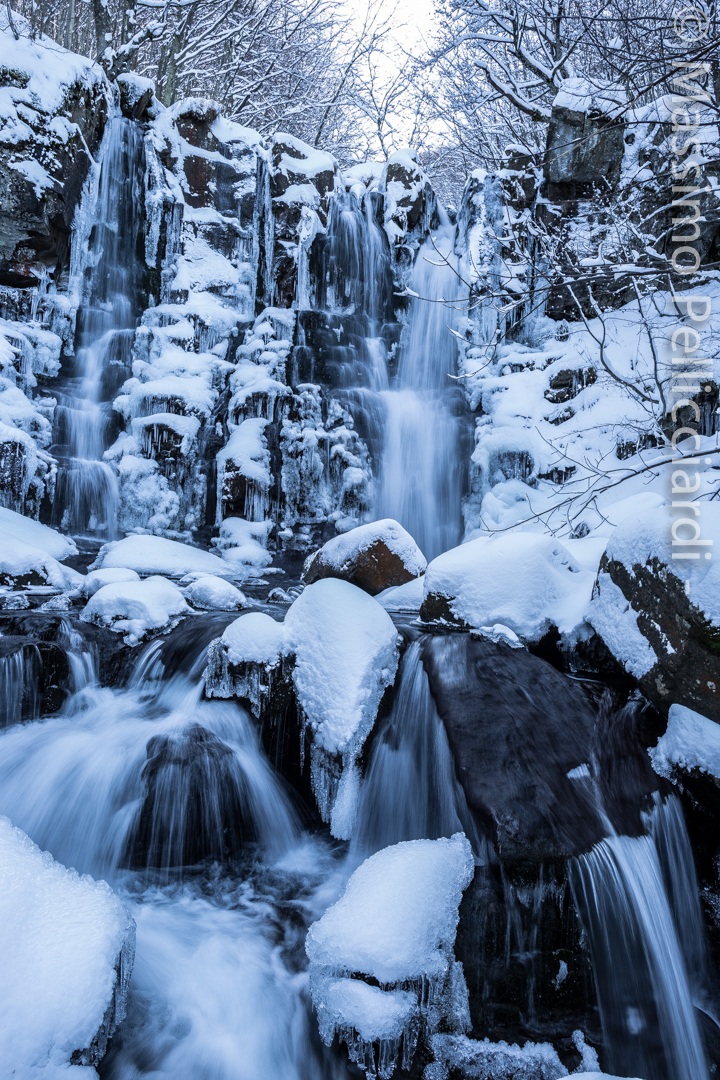 Cascata Dardagna - in ICE