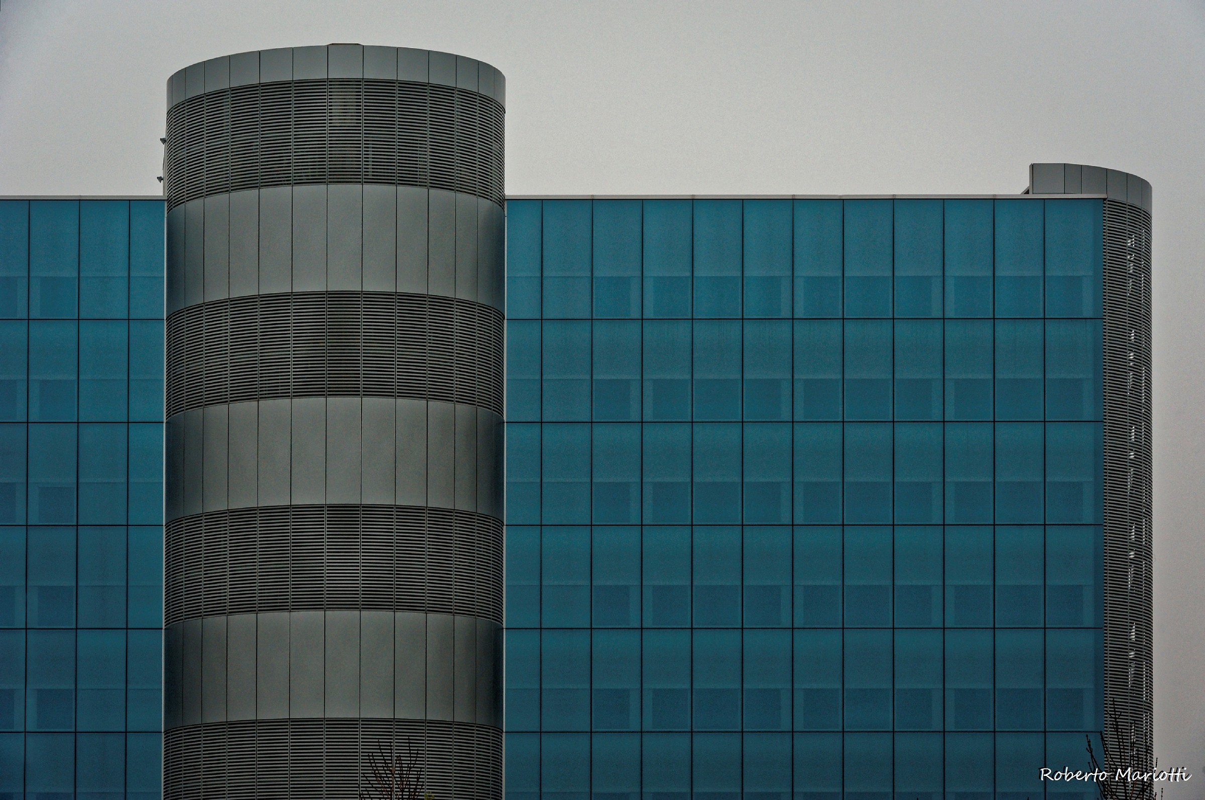 Foggy right blue & metal facade