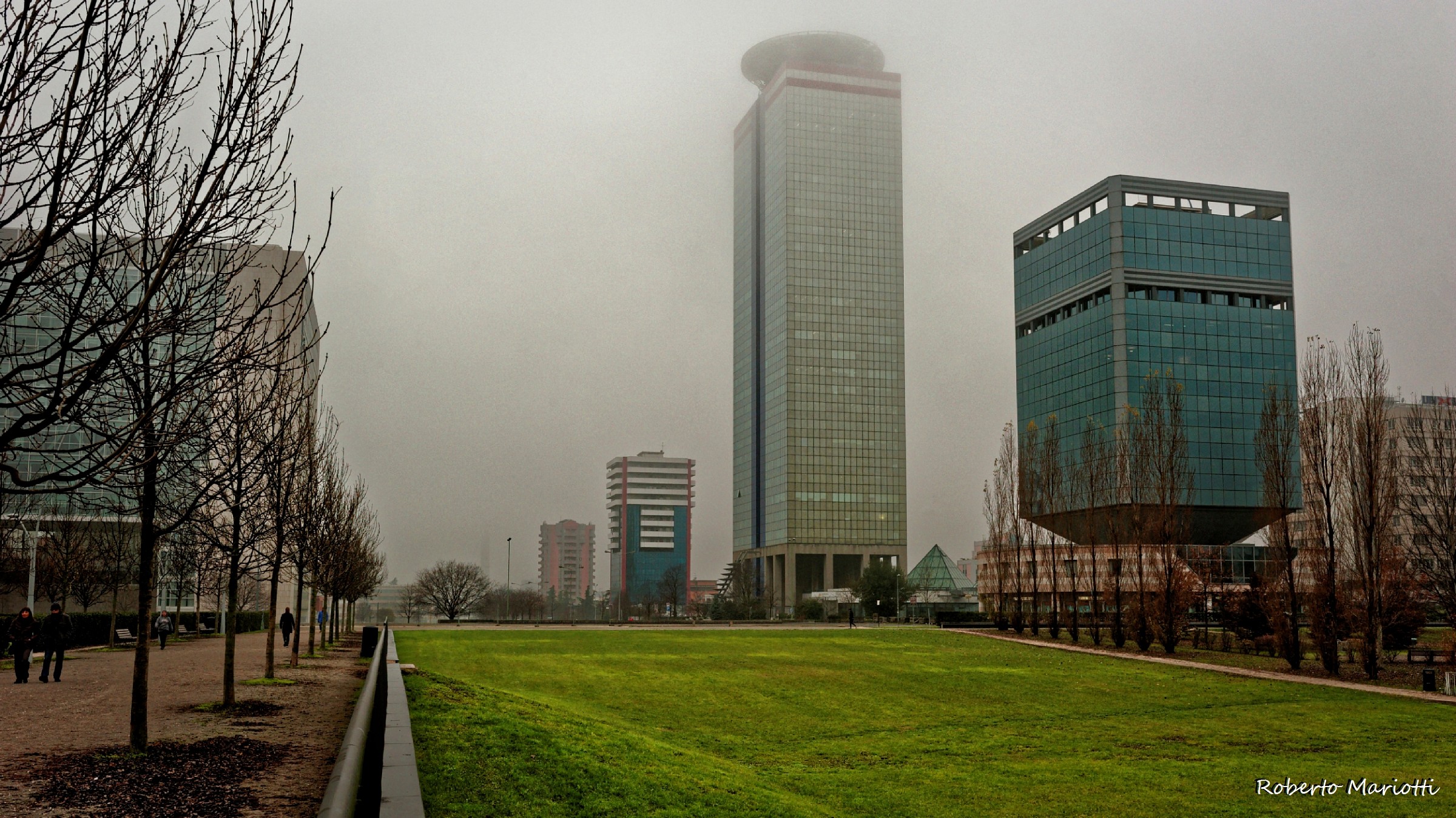 Foggy Lego buildings - 3