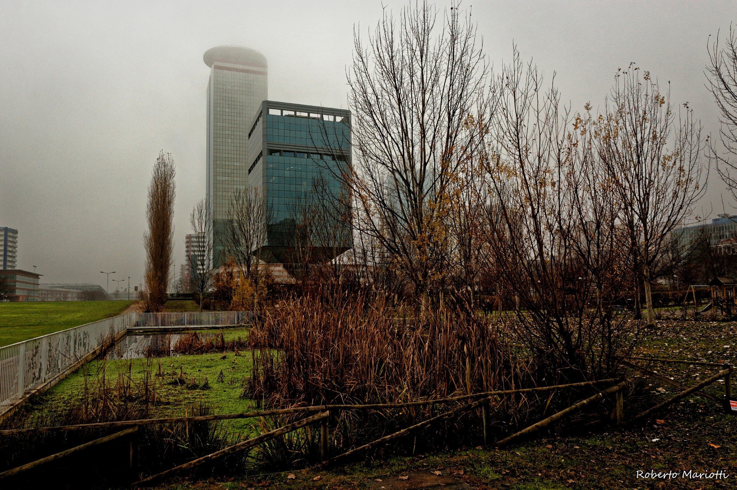 Foggy Lego buildings - 4