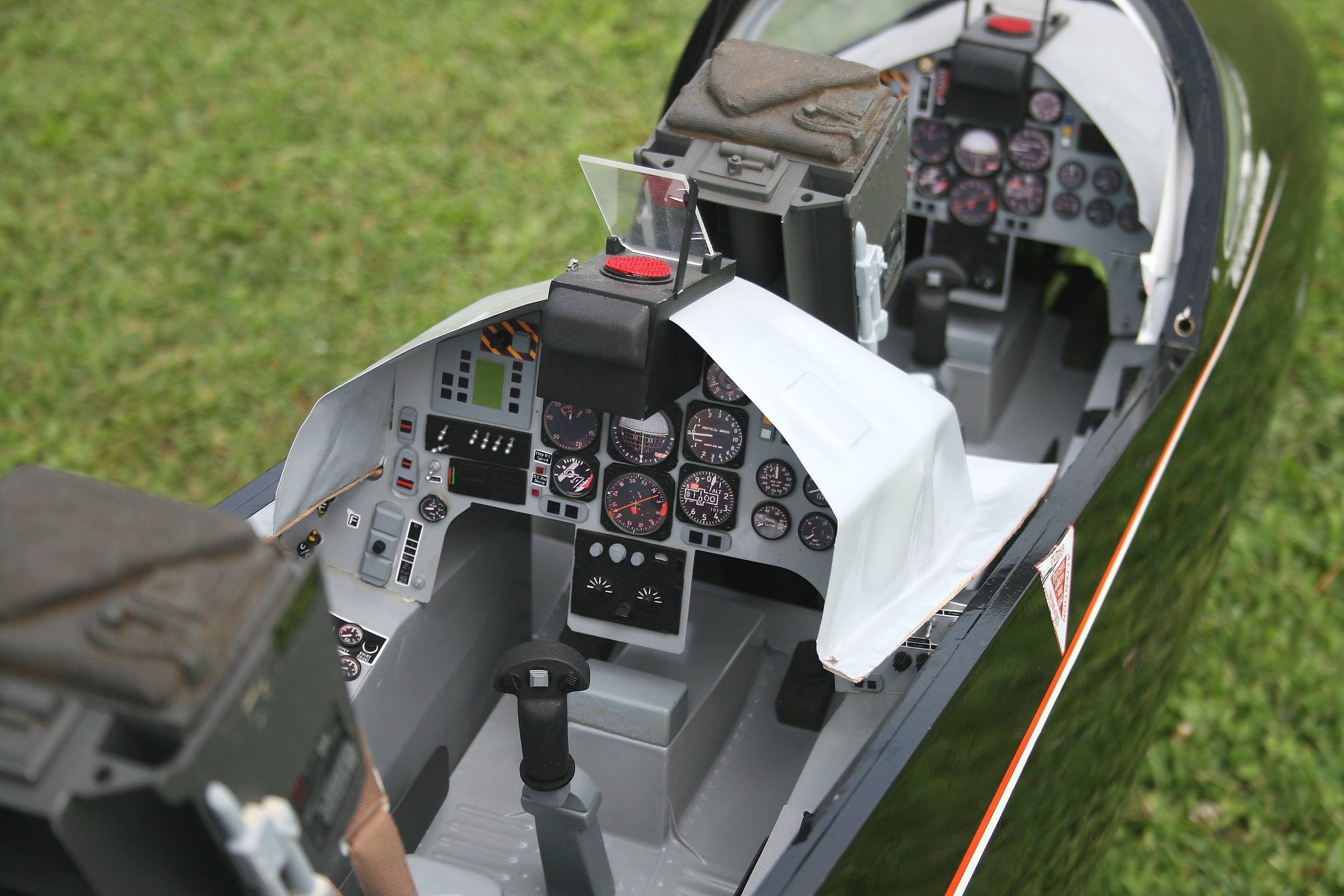 internal model airplane