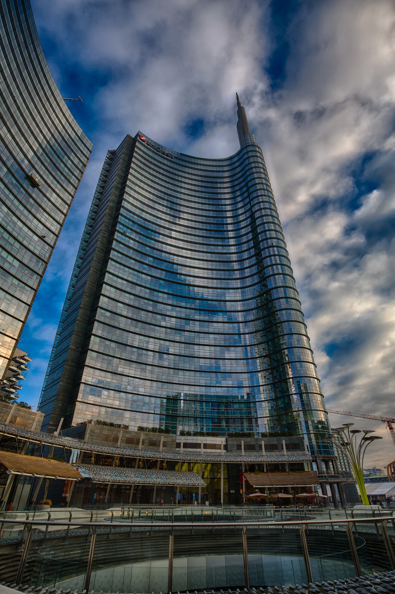 Piazza Gae Aulenti (prova hdr)