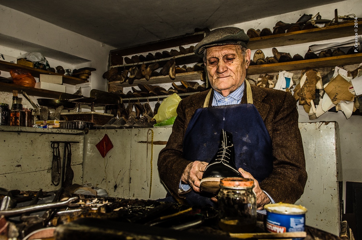 calzolaio d'altri tempi