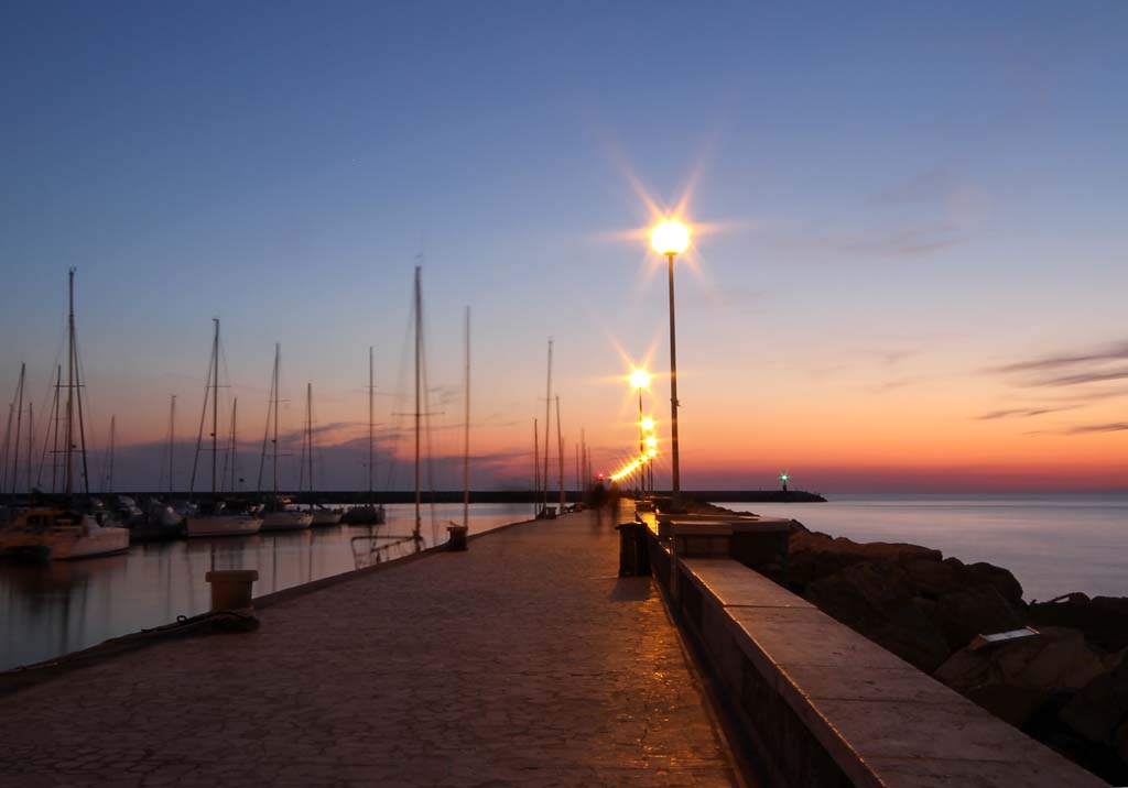 Molo di Viareggio al tramonto