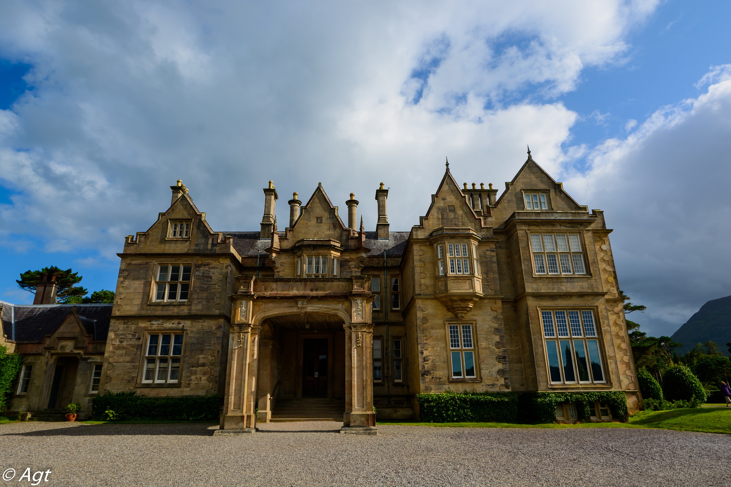 Muckross house
