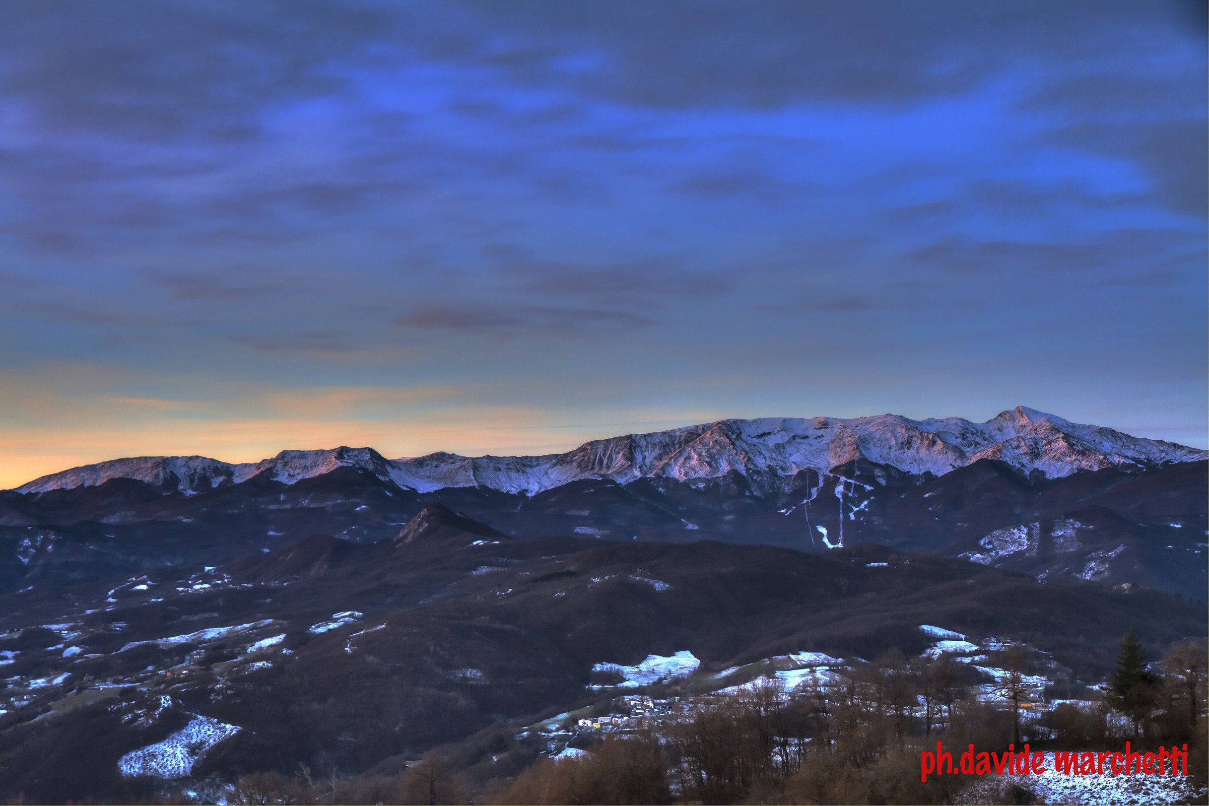 Apennines mountain ridge reggiano Cusna