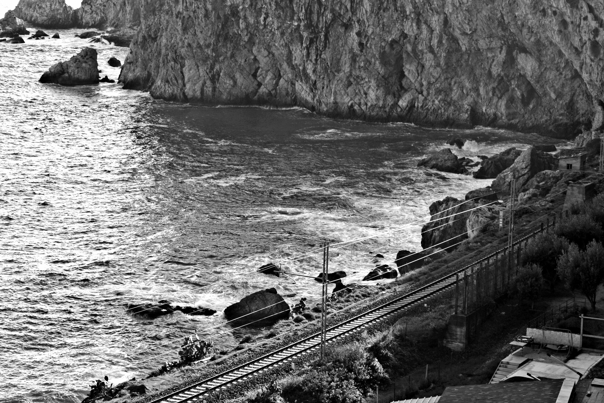 Turn around and observes