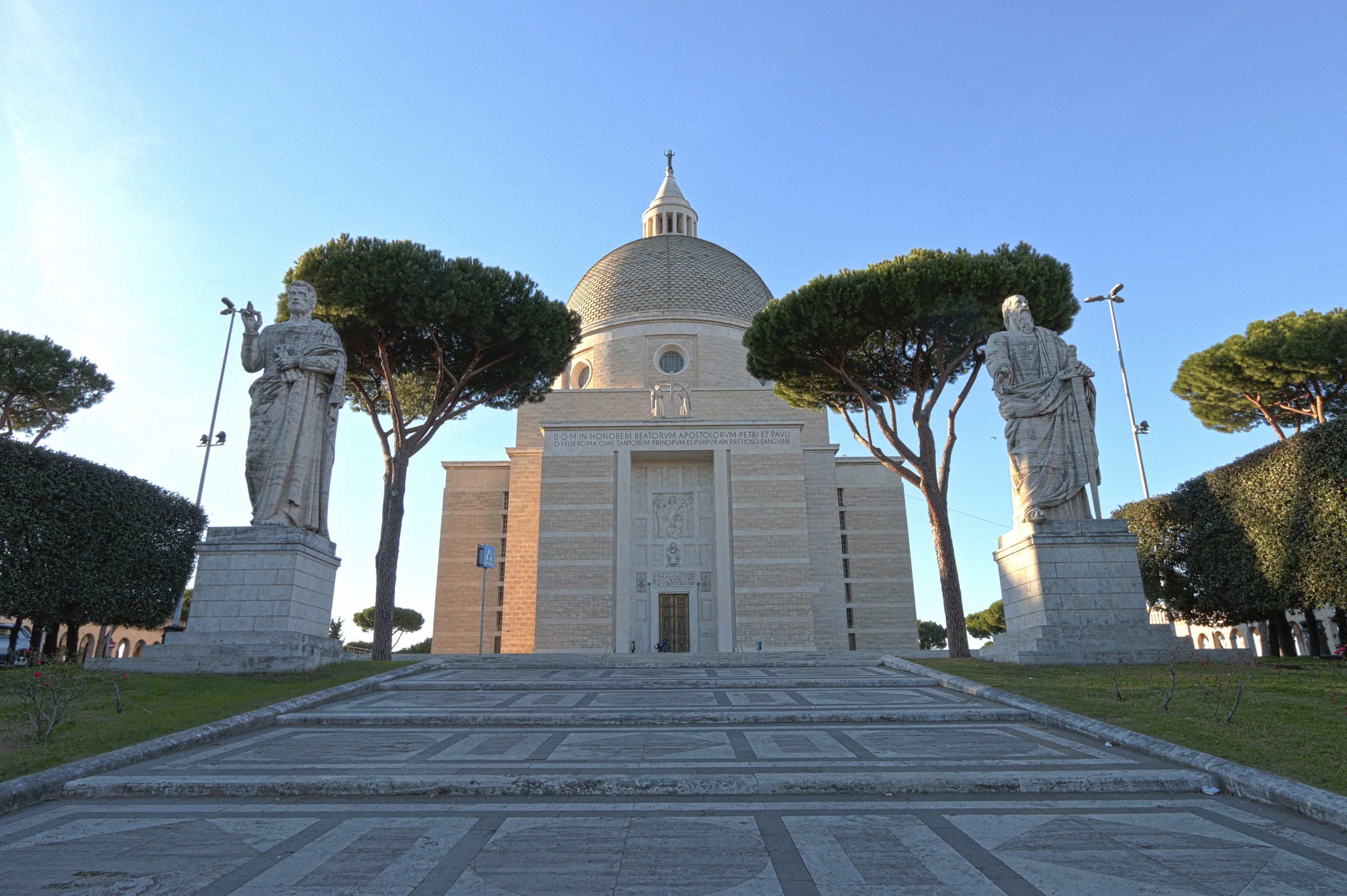 in giro per roma ...s.s. pietro e paolo ( e.u.r. )