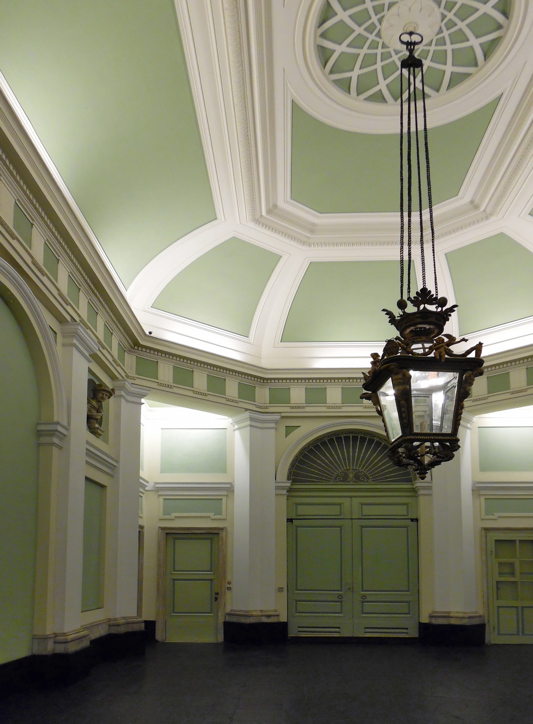 Atrio in via Garibaldi a GE