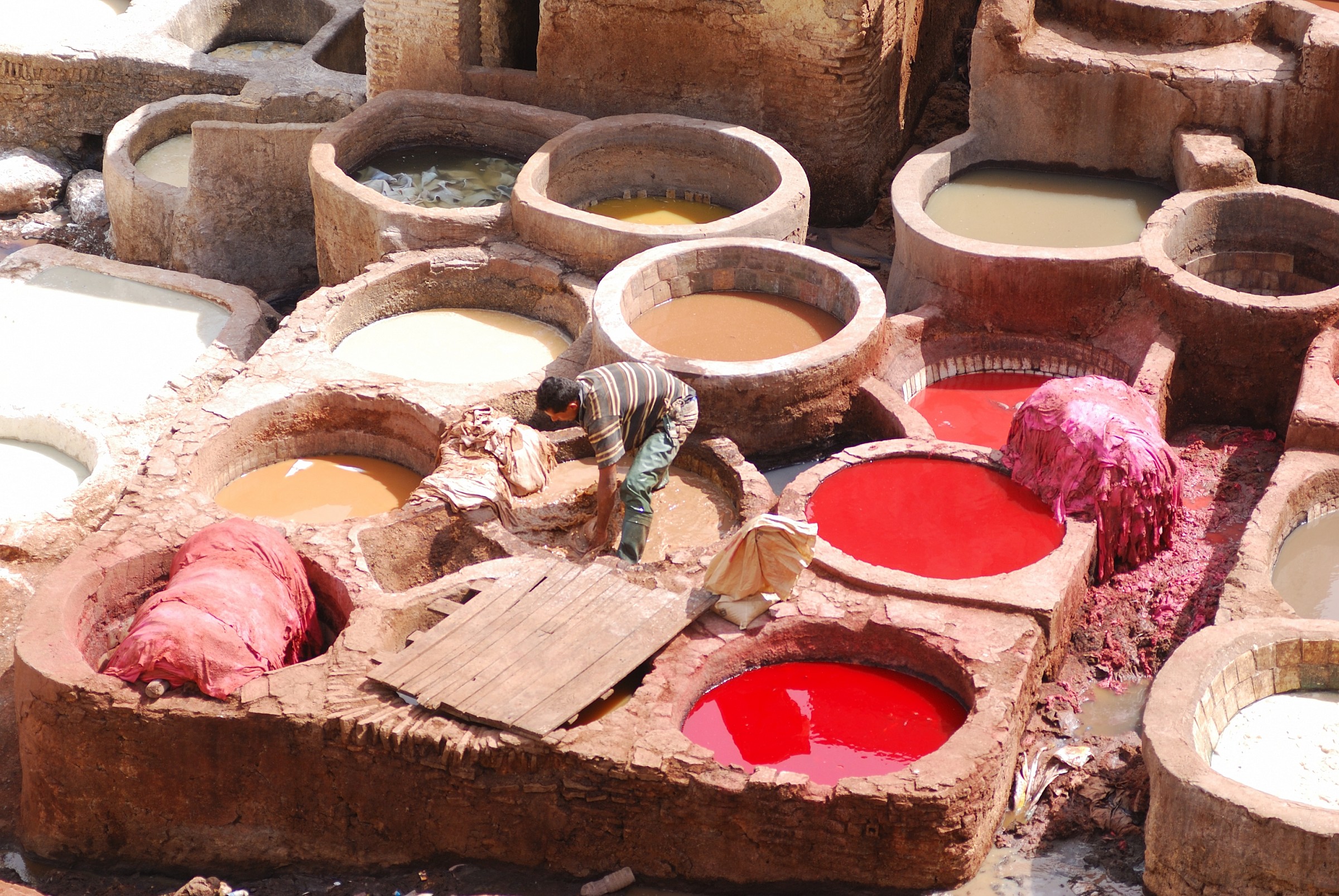 Chouara tanneries, fabric washing, Fes