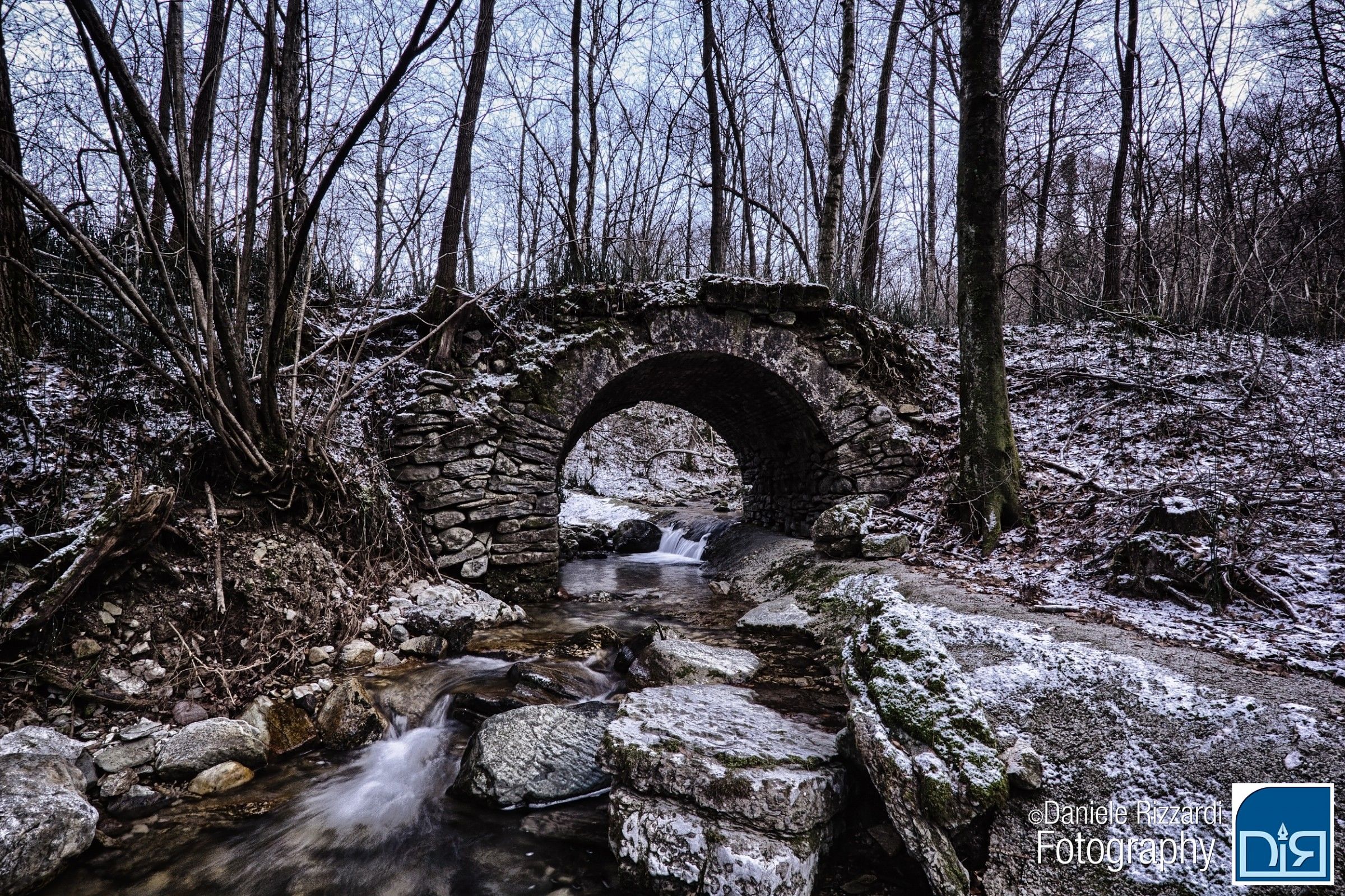 Torrente d'inverno - Castel Cabiaglio (va) HDR