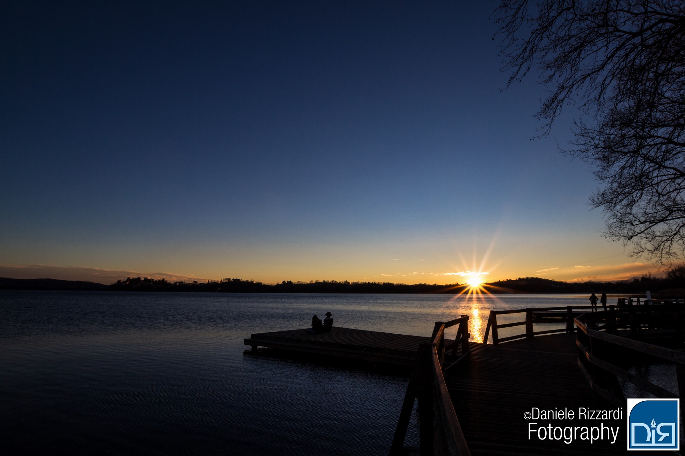 Tramonto sul lago di Varese