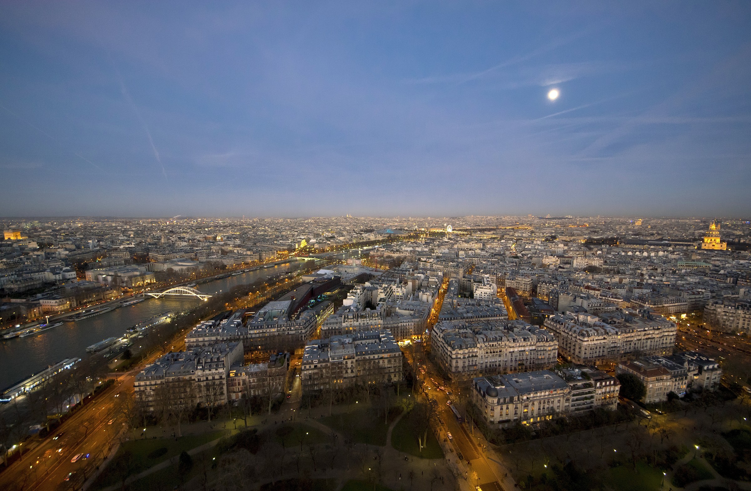 Parigi -Inizia il tramonto dalla torre Eiffel