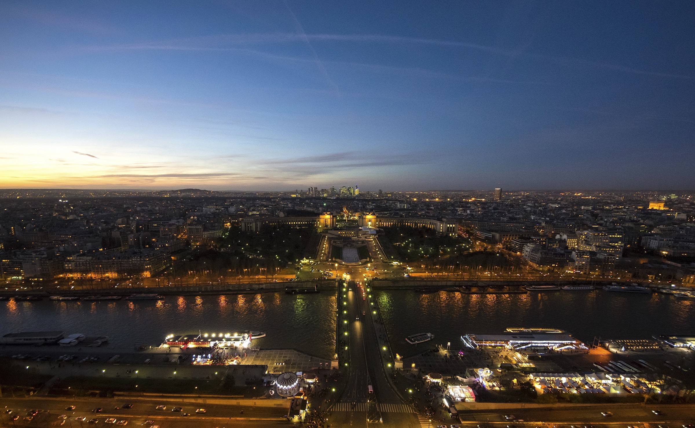 Parigi -Inizia il tramonto dalla torre Eiffel