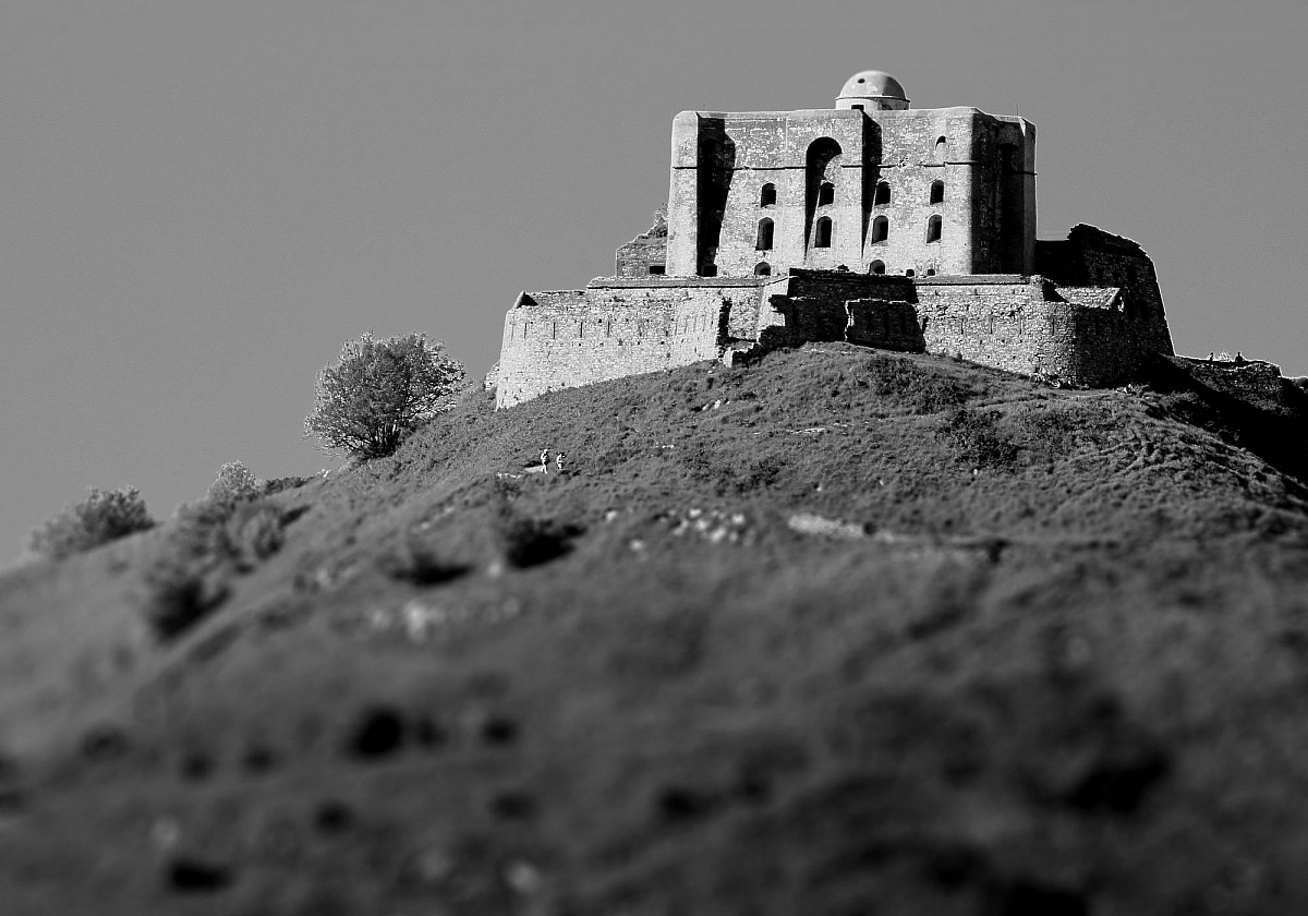 Forte Diamante (Genoa)