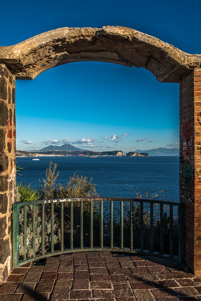 Golfo di Pozzuoli dal Castello di Baia